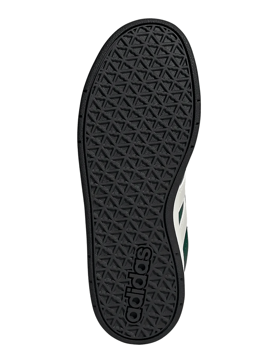 adidas Sportswear - BREAKBASE J - låga sneakers - cgreen/owhite/cougrn - 5