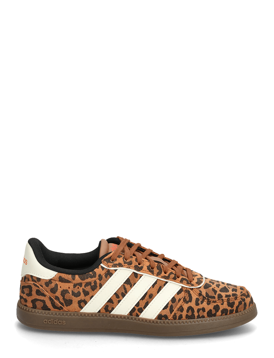 adidas Sportswear - BREAKNET SLEEK - baskets basses - dubr/crewht/gum5 - 1