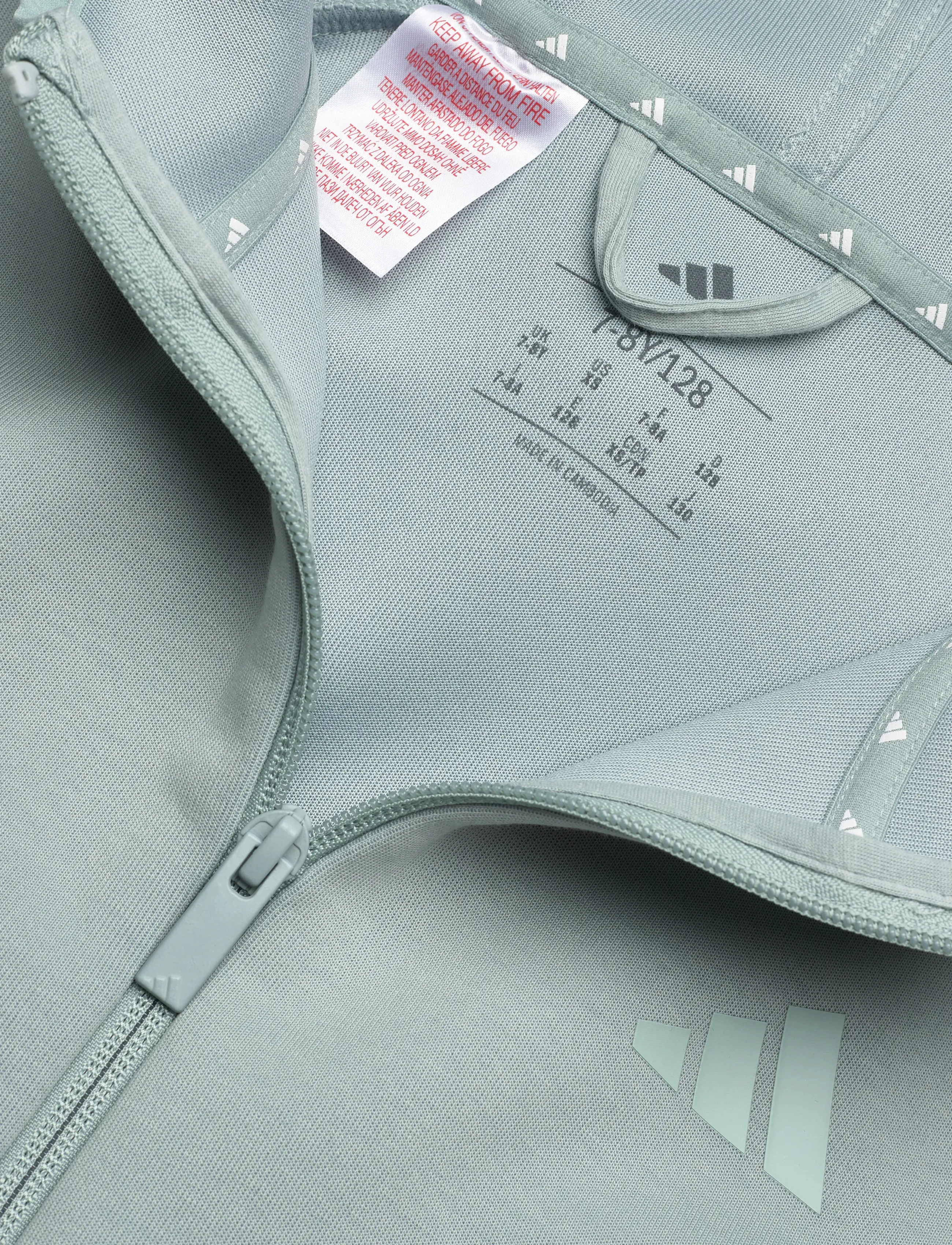 adidas Sportswear - J FI 3S FZ HD - isolerede jakker - wosa/tacgrn - 2