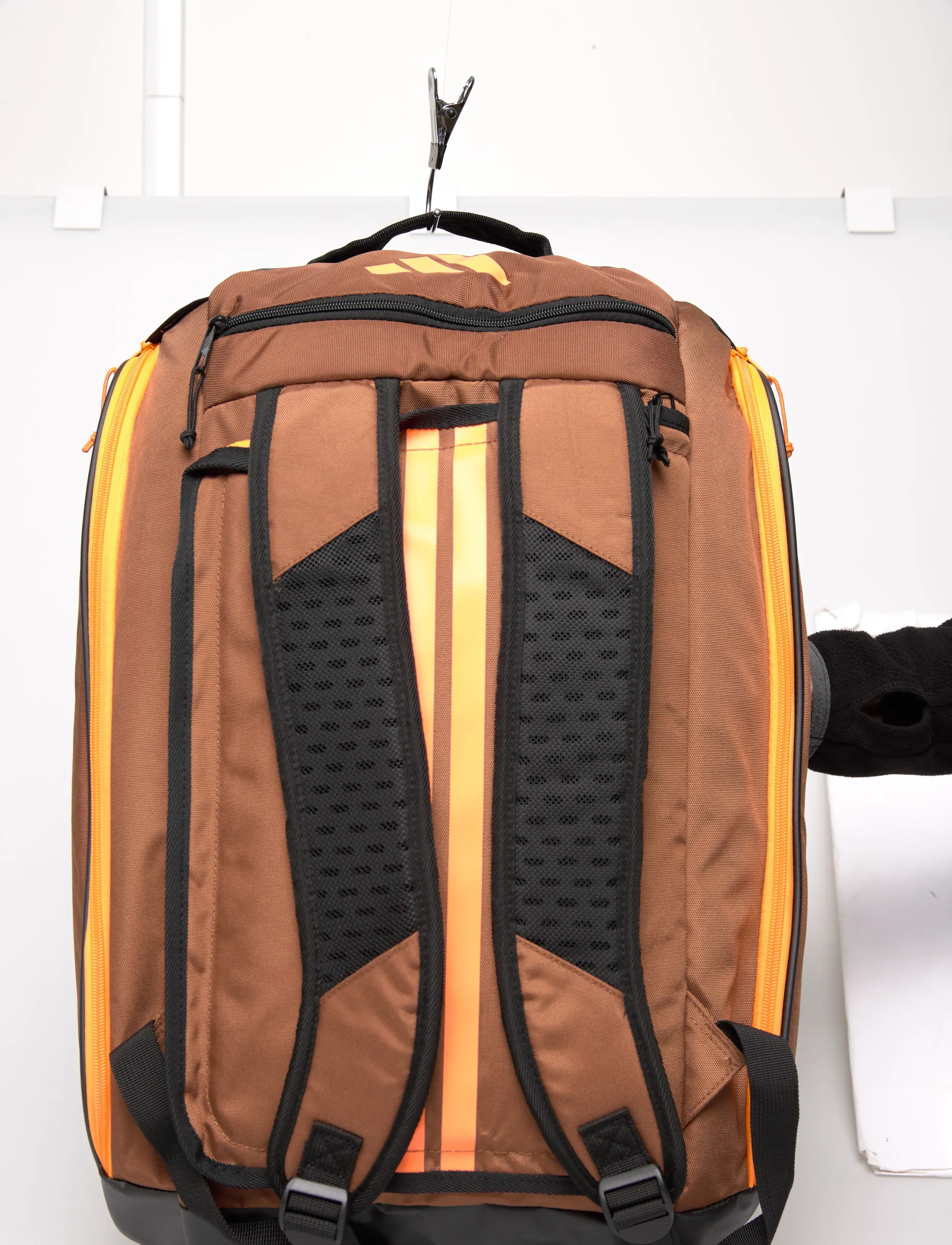 adidas Tennis - RACKET BAG TOUR 2026 - træningstasker - bronze/orange - 4