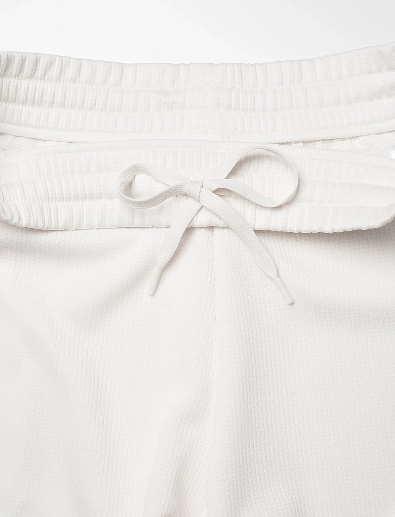 adidas Tennis - HERITAGE SHORT - lühikesed treeningpüksid - white - 3