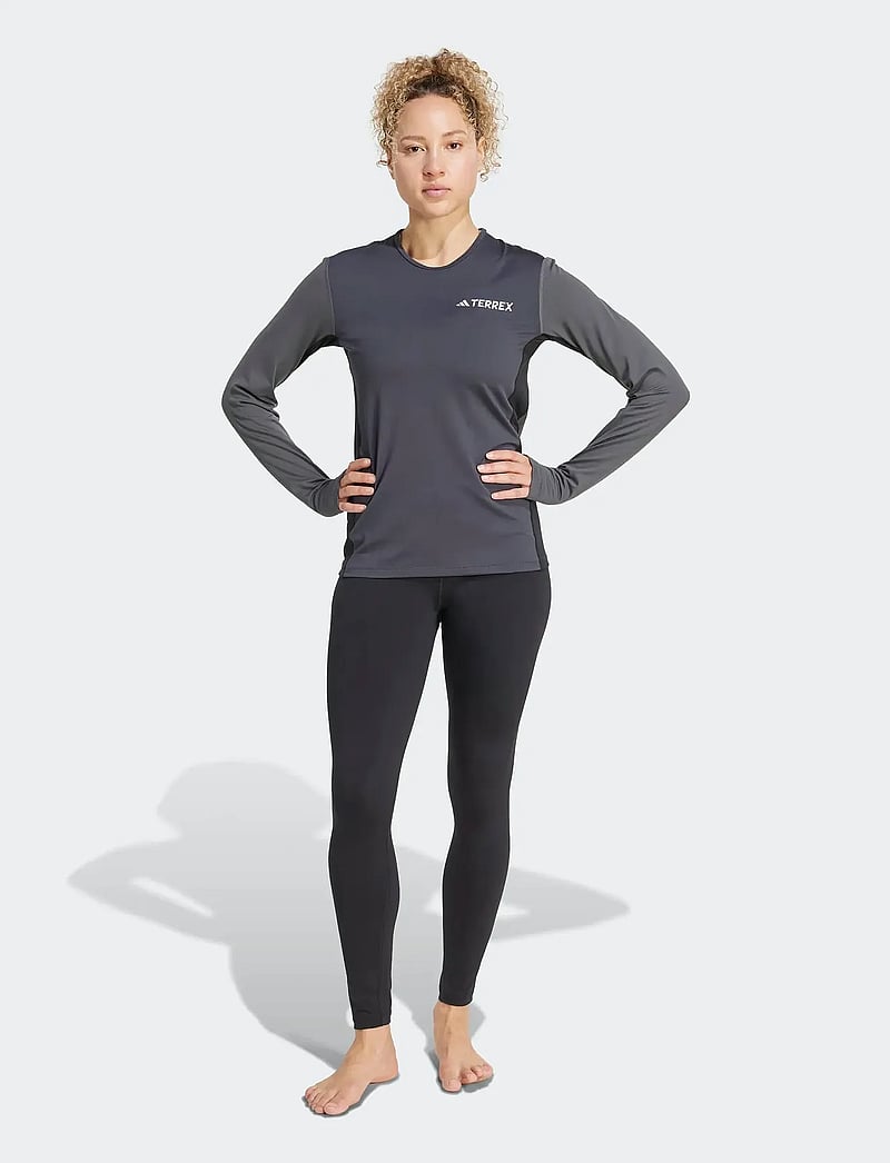 adidas Terrex - MULTI SYNT LS W - termoundertrøjer - carbon/gresix - 5