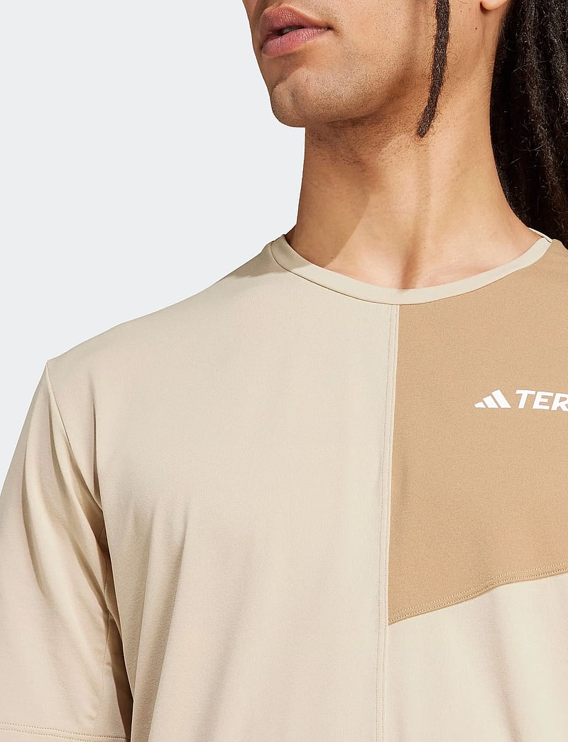 adidas Terrex - MT TEE - oberteile & t-shirts - savann - 3