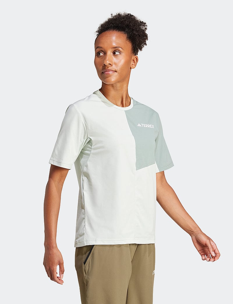 adidas Terrex - W MT TEE - t-shirts - lingrn - 0
