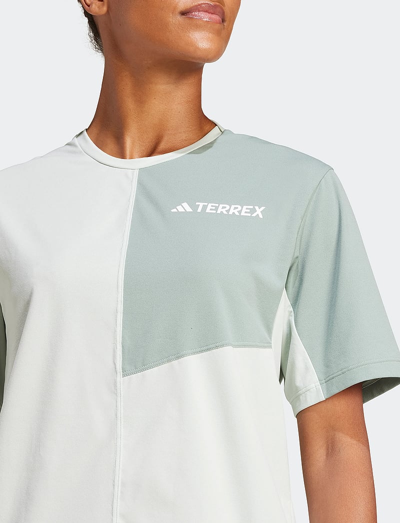 adidas Terrex - W MT TEE - t-shirts - lingrn - 3