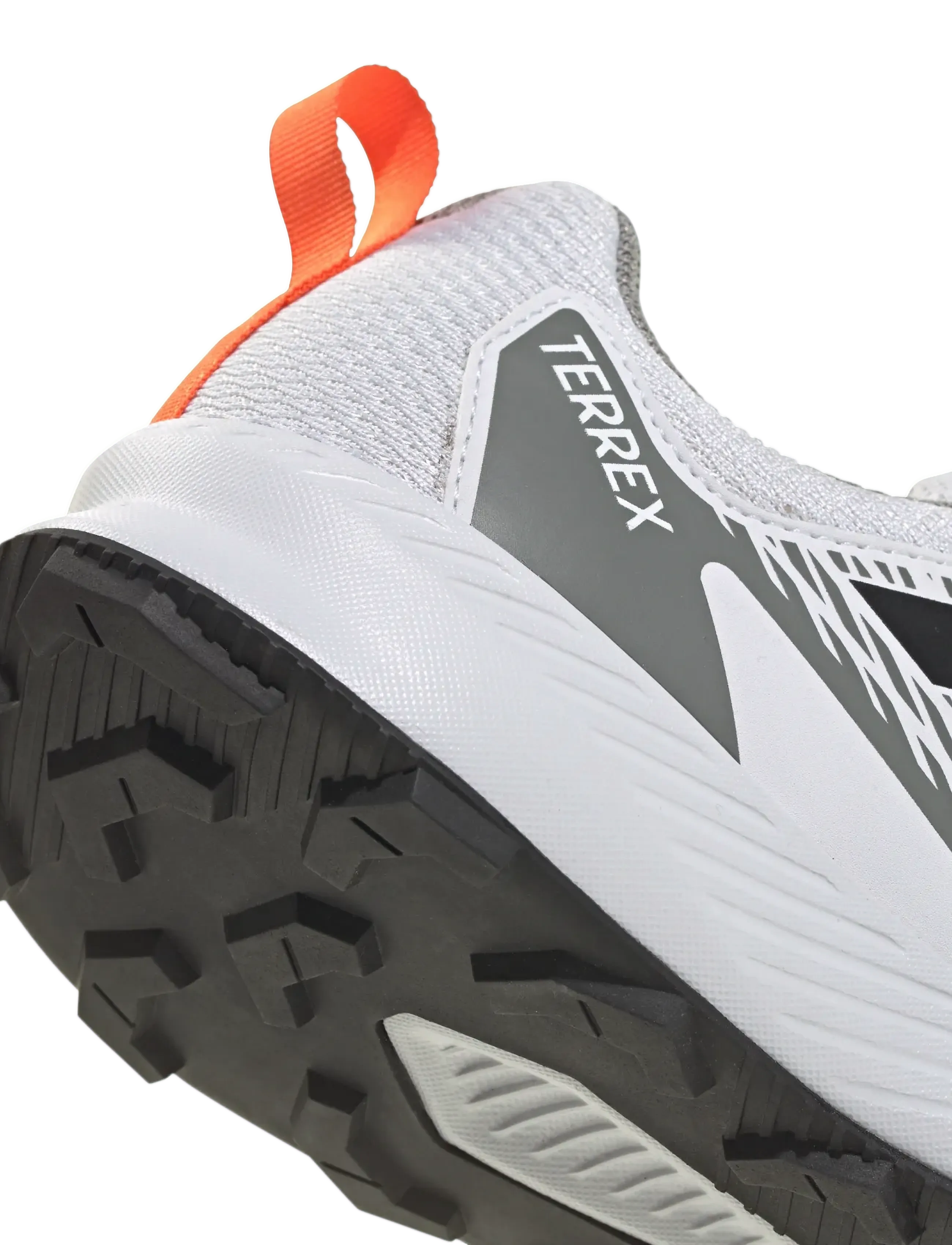 adidas Terrex - TERREX TRACEFINDER J - running shoes - dshgry/seimor/chsogr - 5