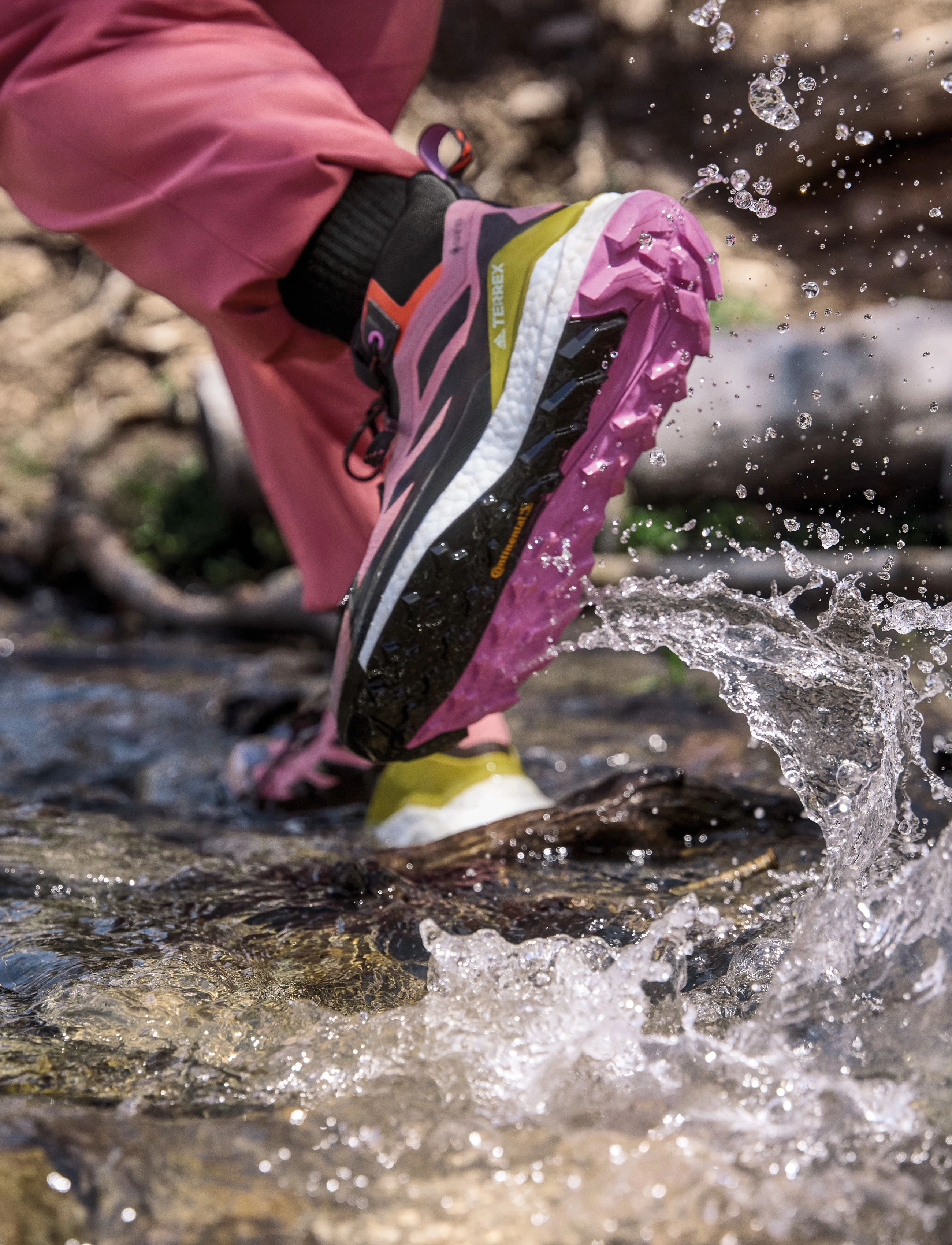 adidas Performance - Terrex Free Hiker 2.0 GORE-TEX Hiking Shoes - wonred/cblack/pullil - 5