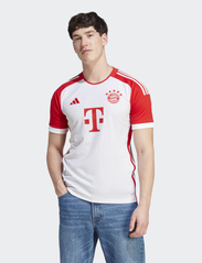adidas Performance - FC Bayern 23/24 Home Jersey - fodboldtrøjer - white/red - 2
