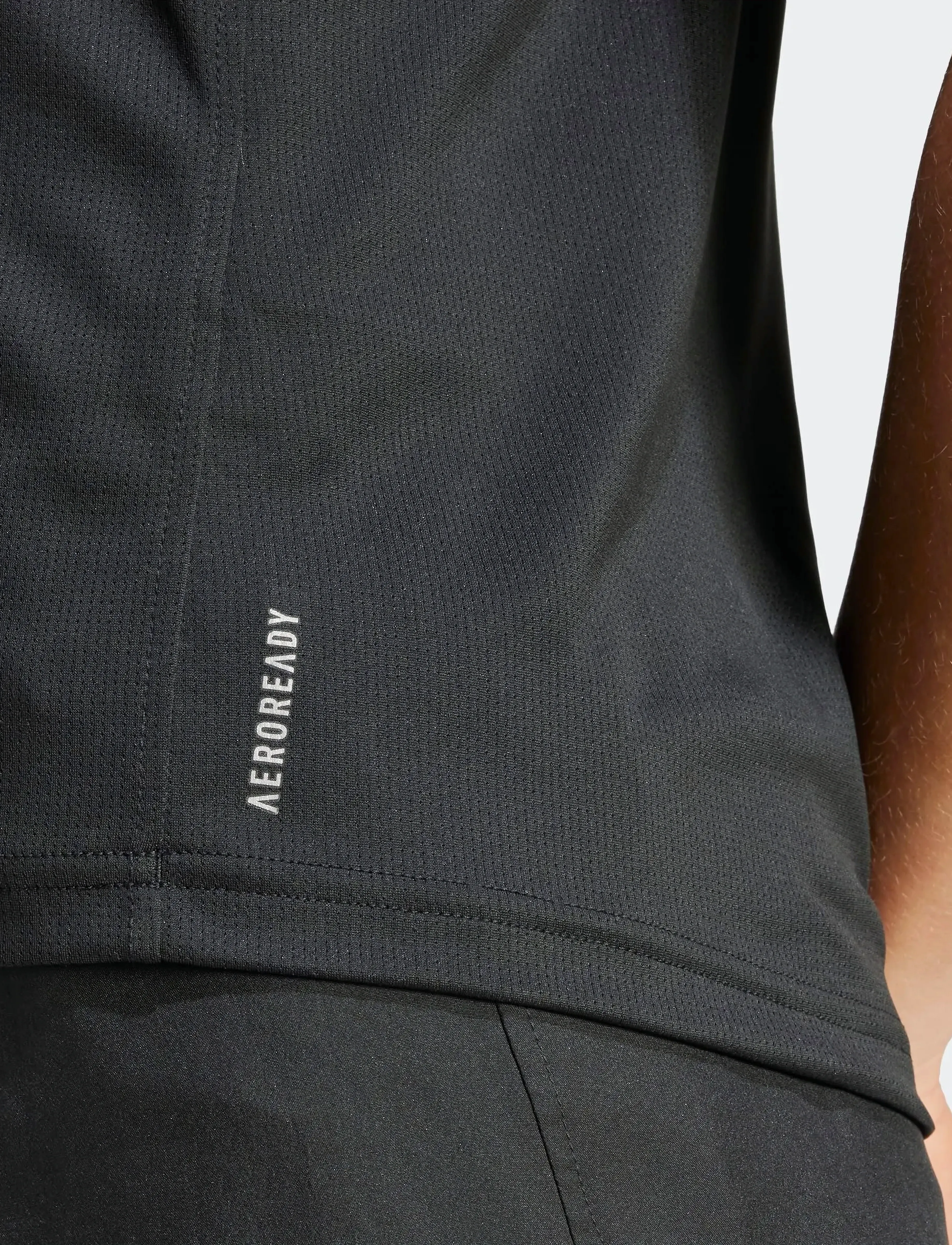 adidas Performance - RUN IT TEE - t-shirts - black - 4