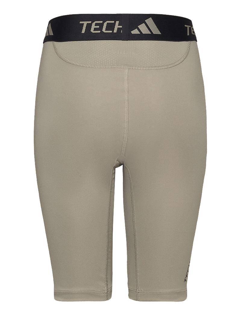 adidas Performance - TF BASE SHORT T - treeningretuusid - silpeb - 1