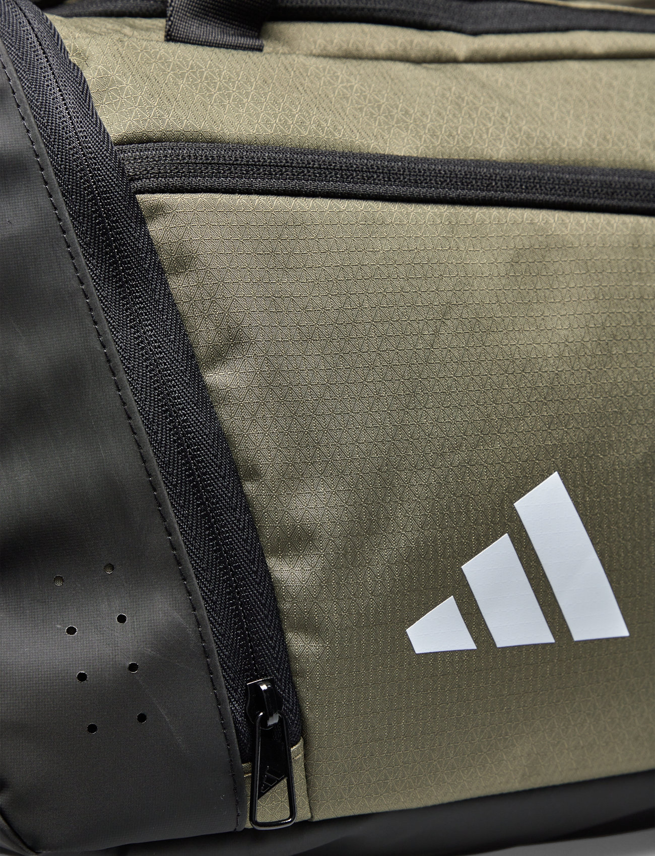 adidas Performance - TR DUFFLE S - gym bags - olistr/white - 3