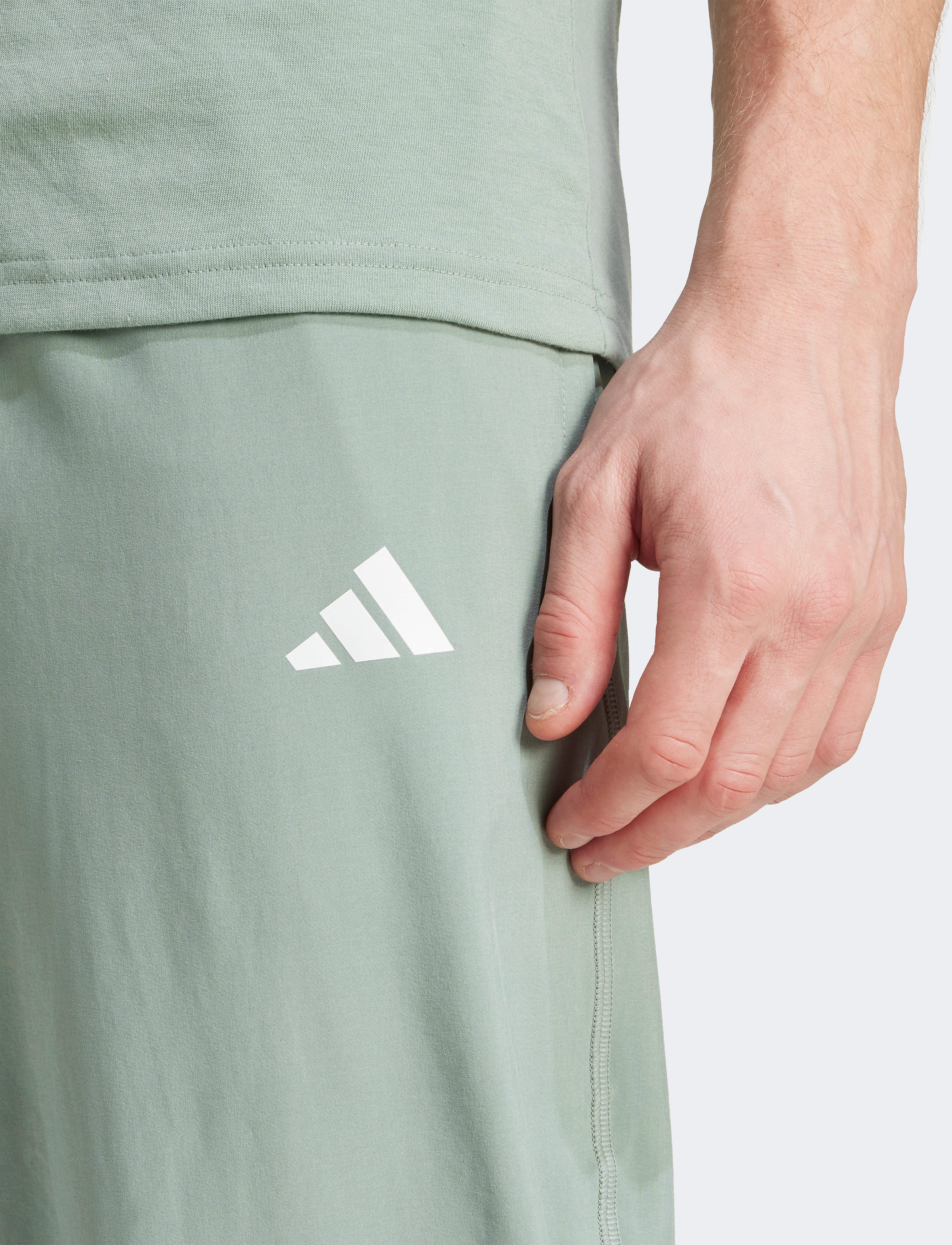 adidas Performance - TR-ES WOVEN PT - mjukisbyxor - silgrn/white - 3