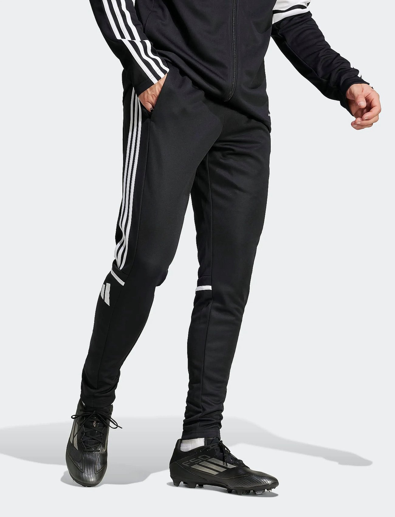 SQ25 TR PNT - BLACK