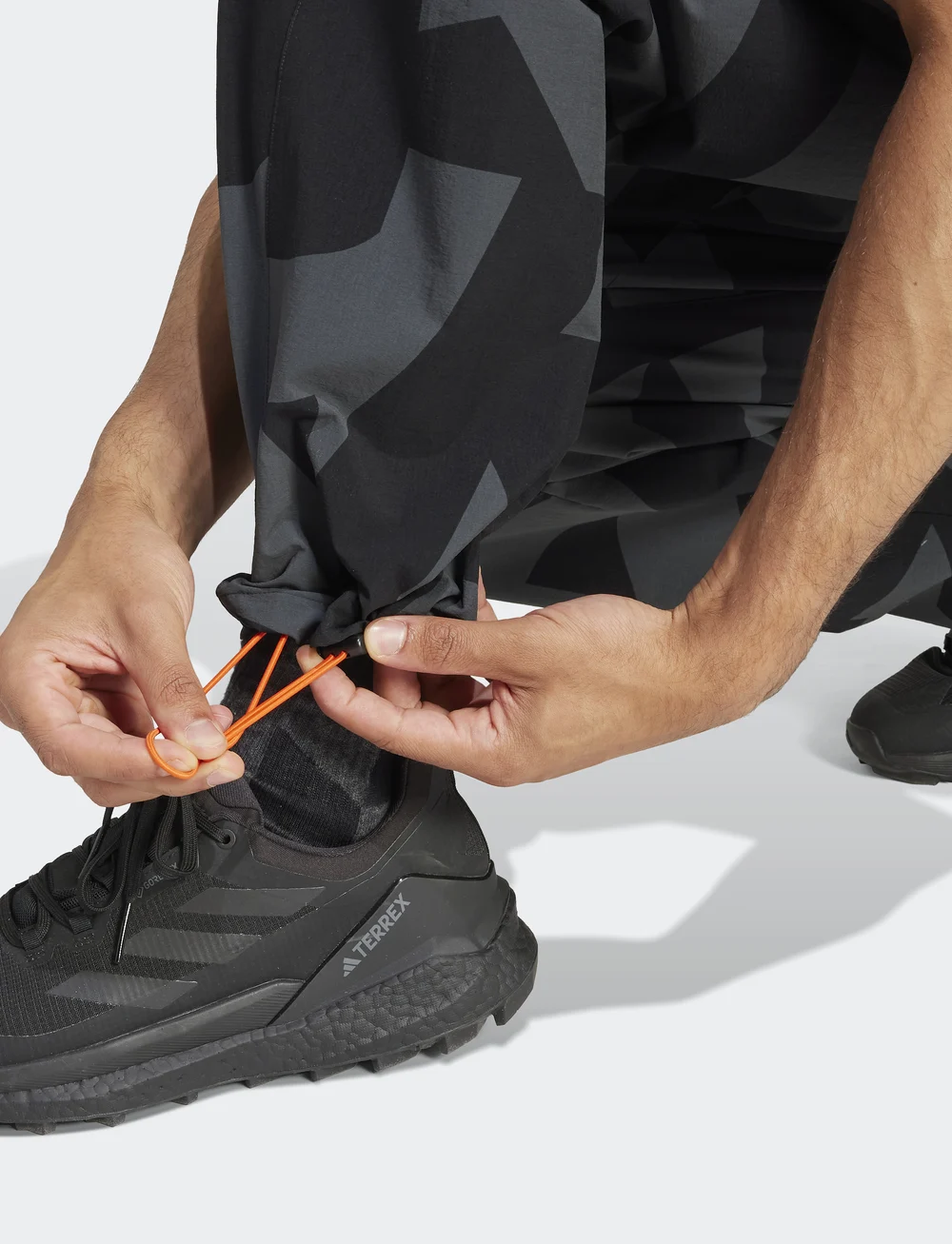 adidas Performance - CARGO AOP PANTS - outdoorhosen - black/carbon/gresix/g - 5