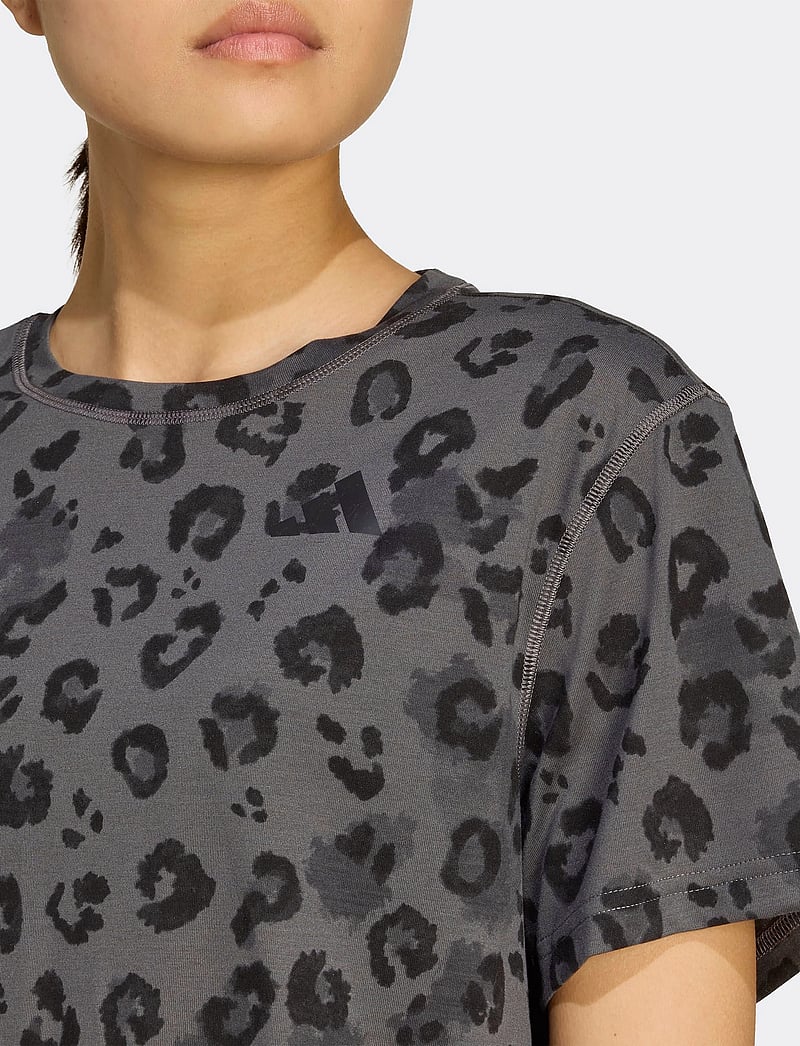 adidas Performance - WE T-SHIRT AOP - t-shirts - grefiv/print - 4