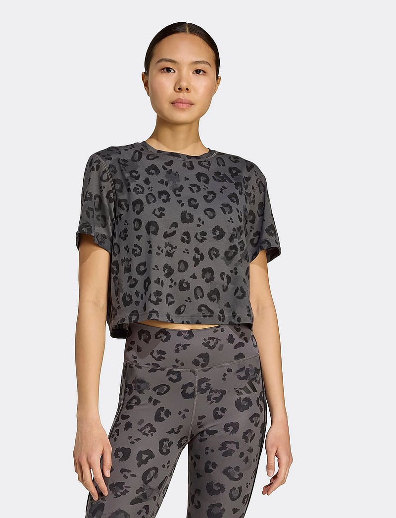 adidas Performance - WE T-SHIRT AOP - t-shirts - grefiv/print - 5