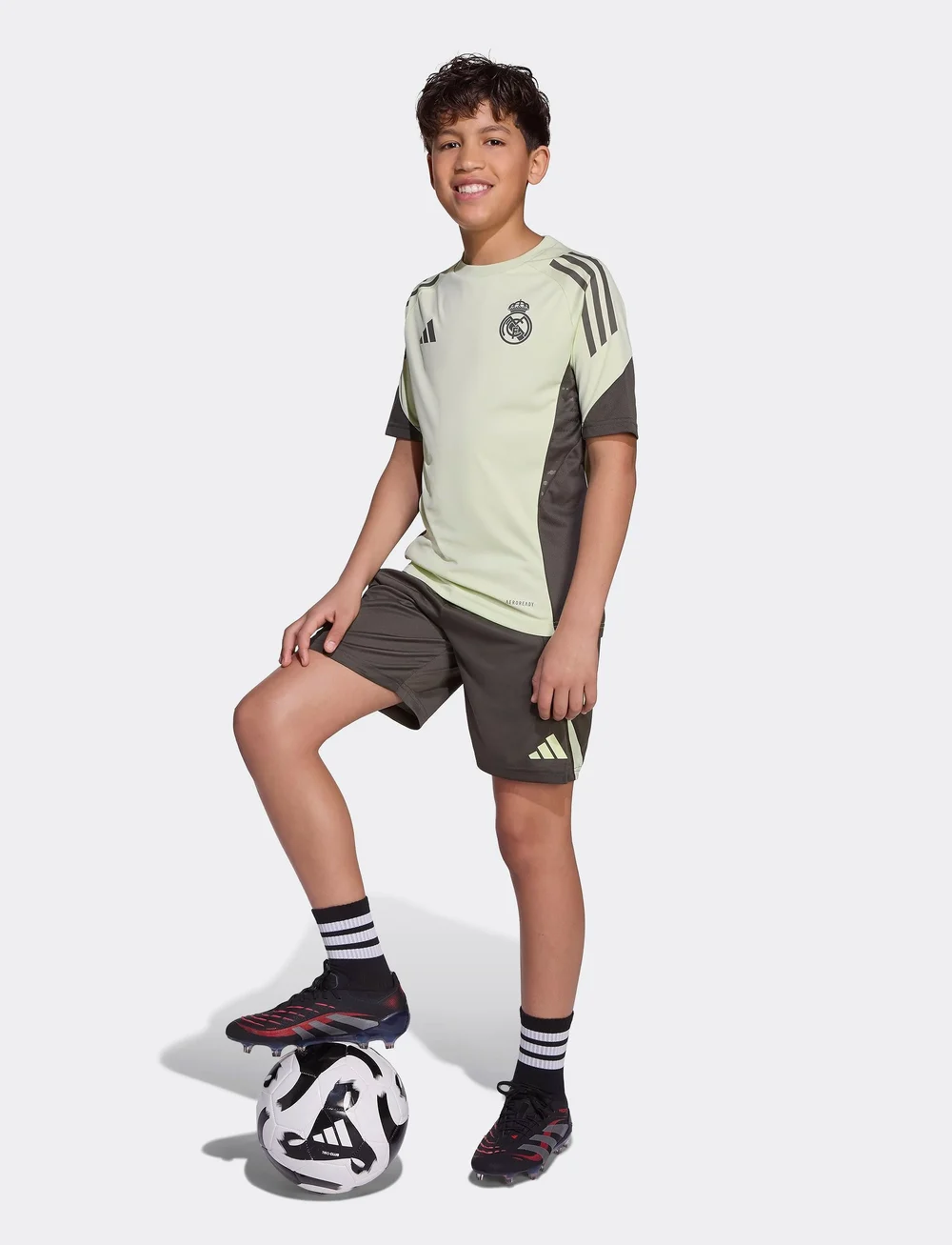 adidas Performance - REAL TR SHO Y - spodenki sportowe - utigre - 0