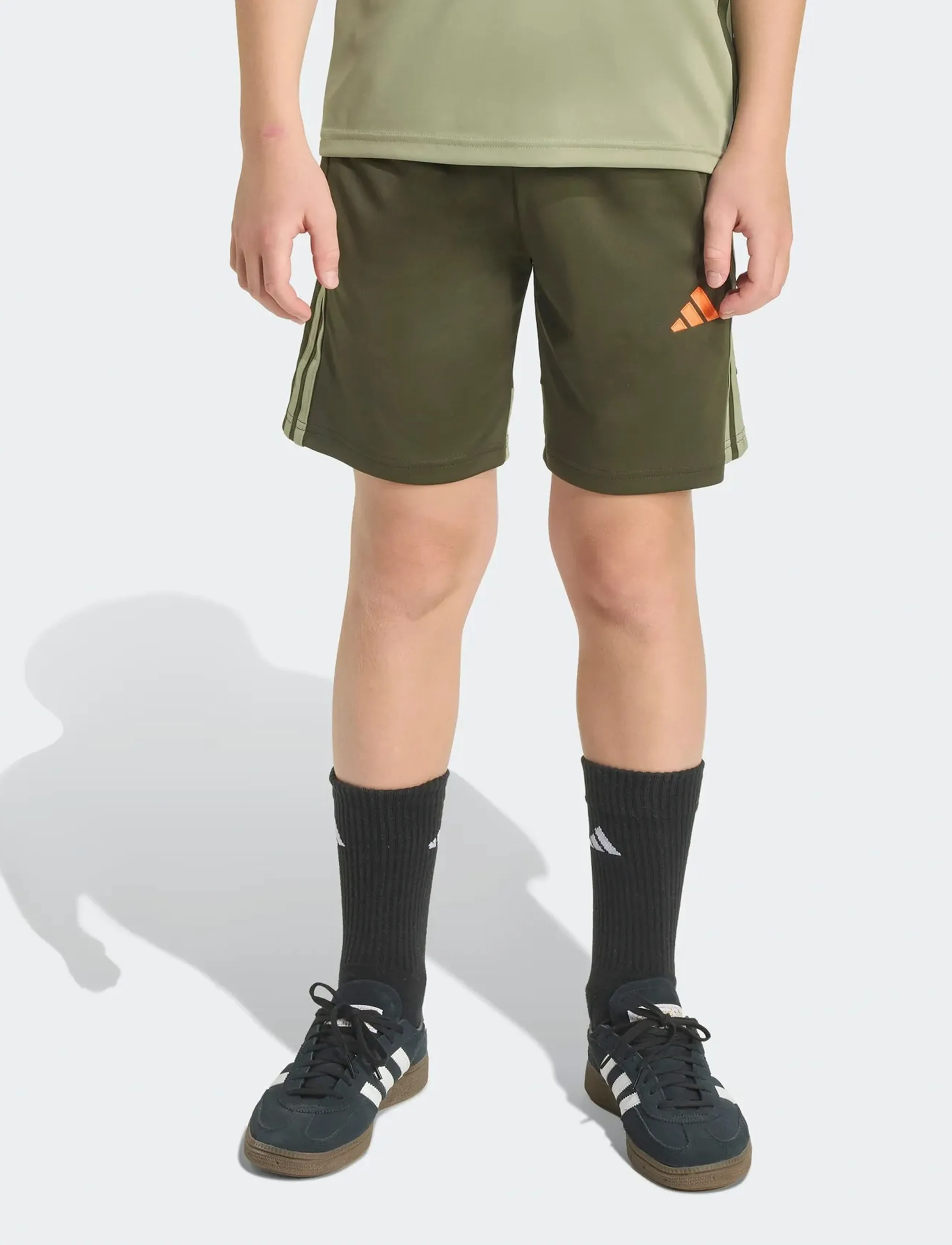 adidas Performance TIRO ES SHO Y - Shorts - NGTCAR/TENGRN/IMPORA / khaki/green
