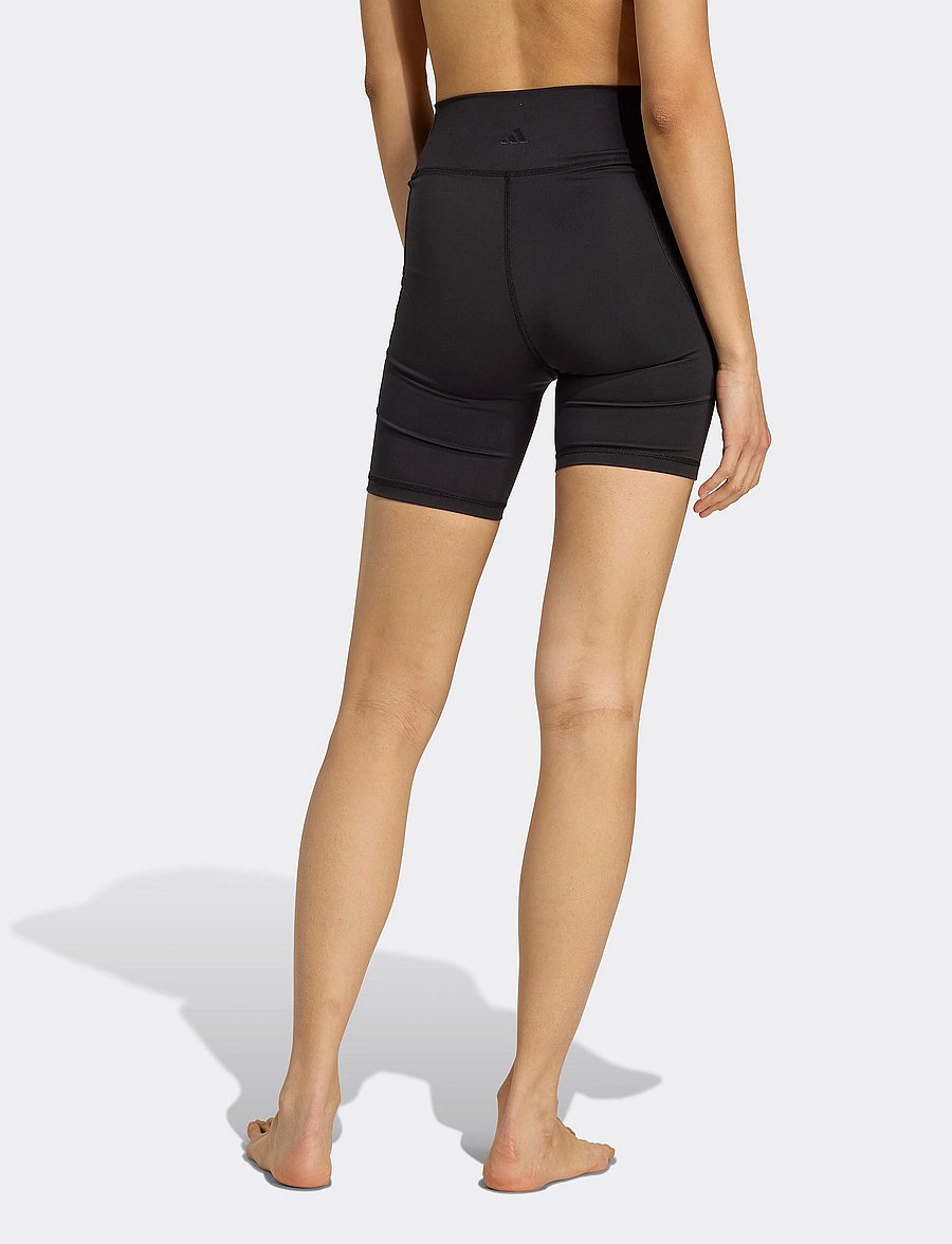 adidas Performance - All Me Ess 7IN - 1/2 længde - black/black - 3