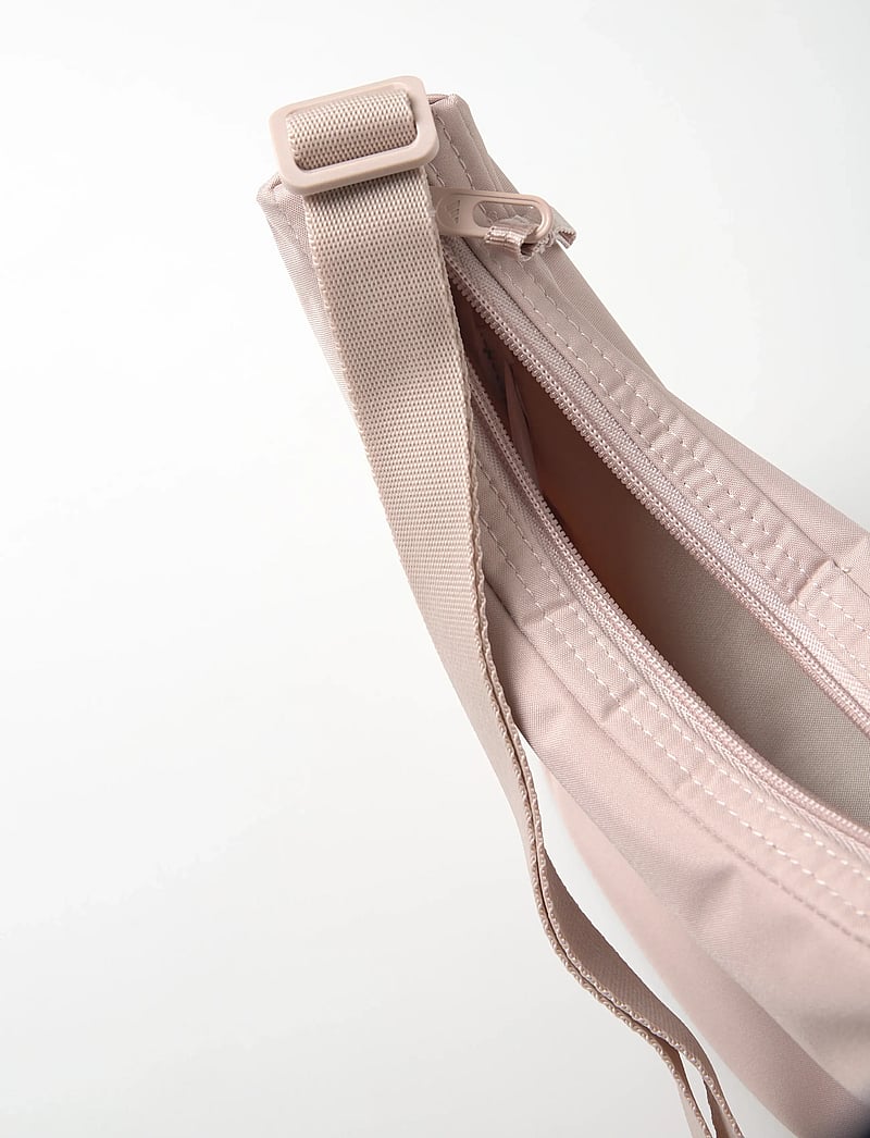 adidas Performance - W L ESS POUCH - Üleõla- ja kõhukotid - wontau/earstr - 5