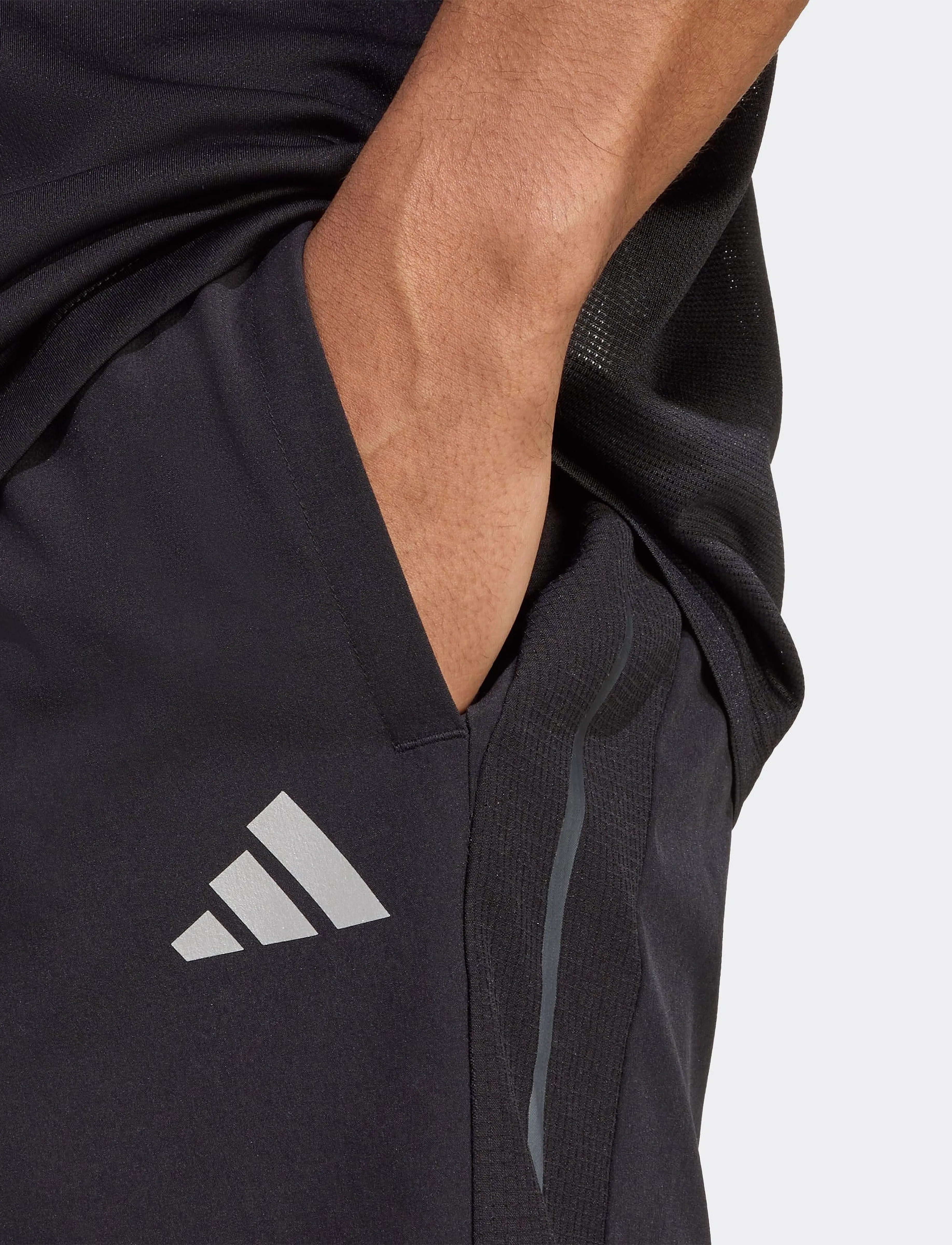 adidas Performance - TECH APP GFXSHO - träningsshorts - black - 2