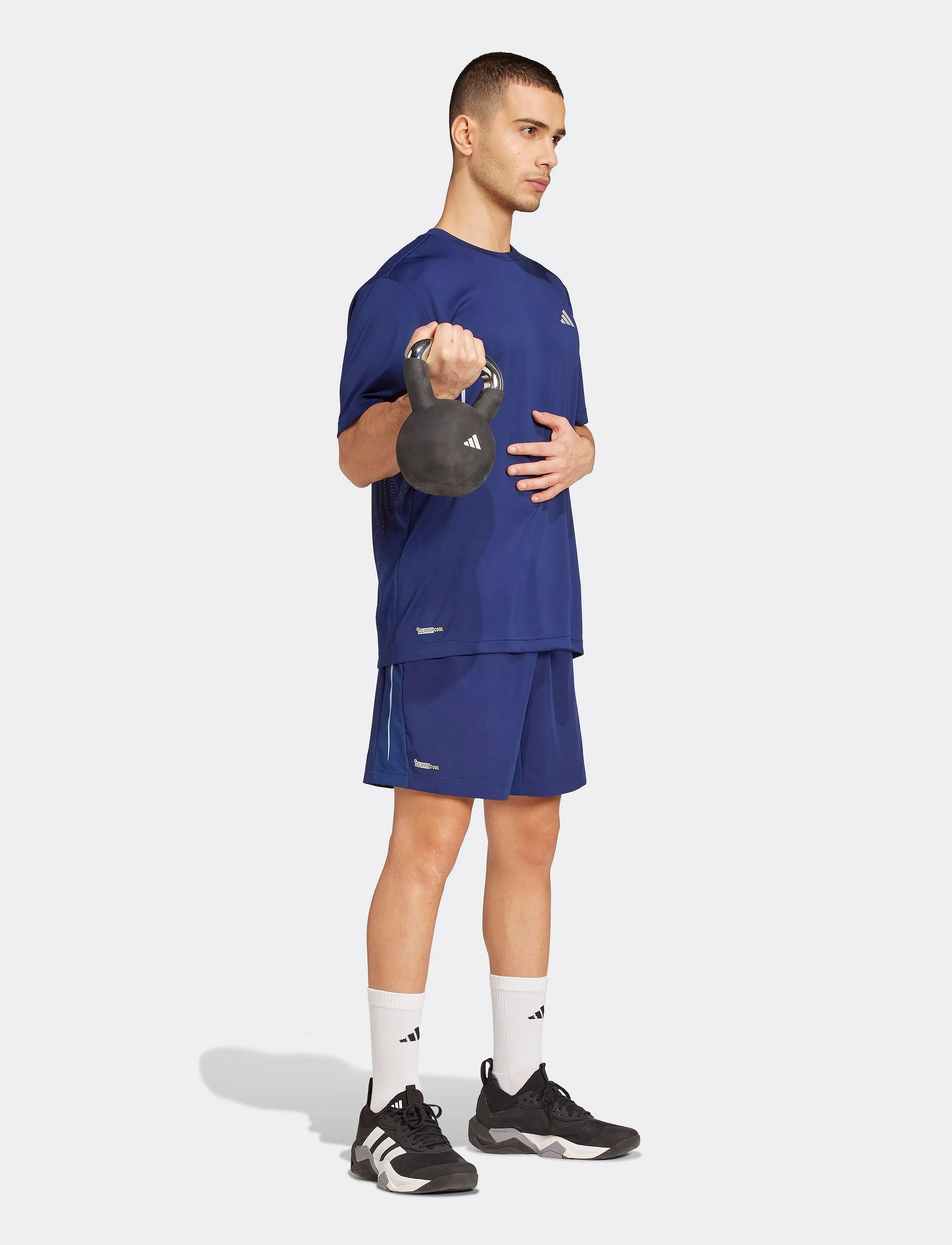 adidas Performance Tech App Gfxsho, M 18 cm, Sport Shorts, Blau - Training Männerswear