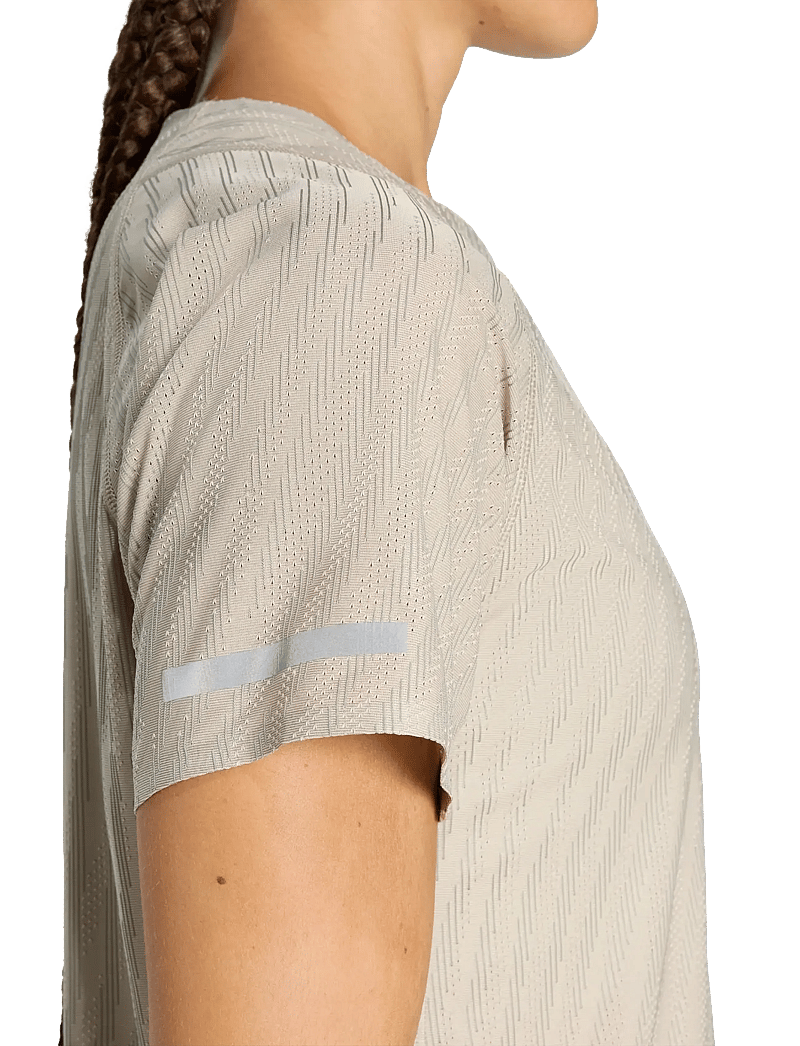 adidas Performance - adi365 Co Tee W - särgid - crli - 5