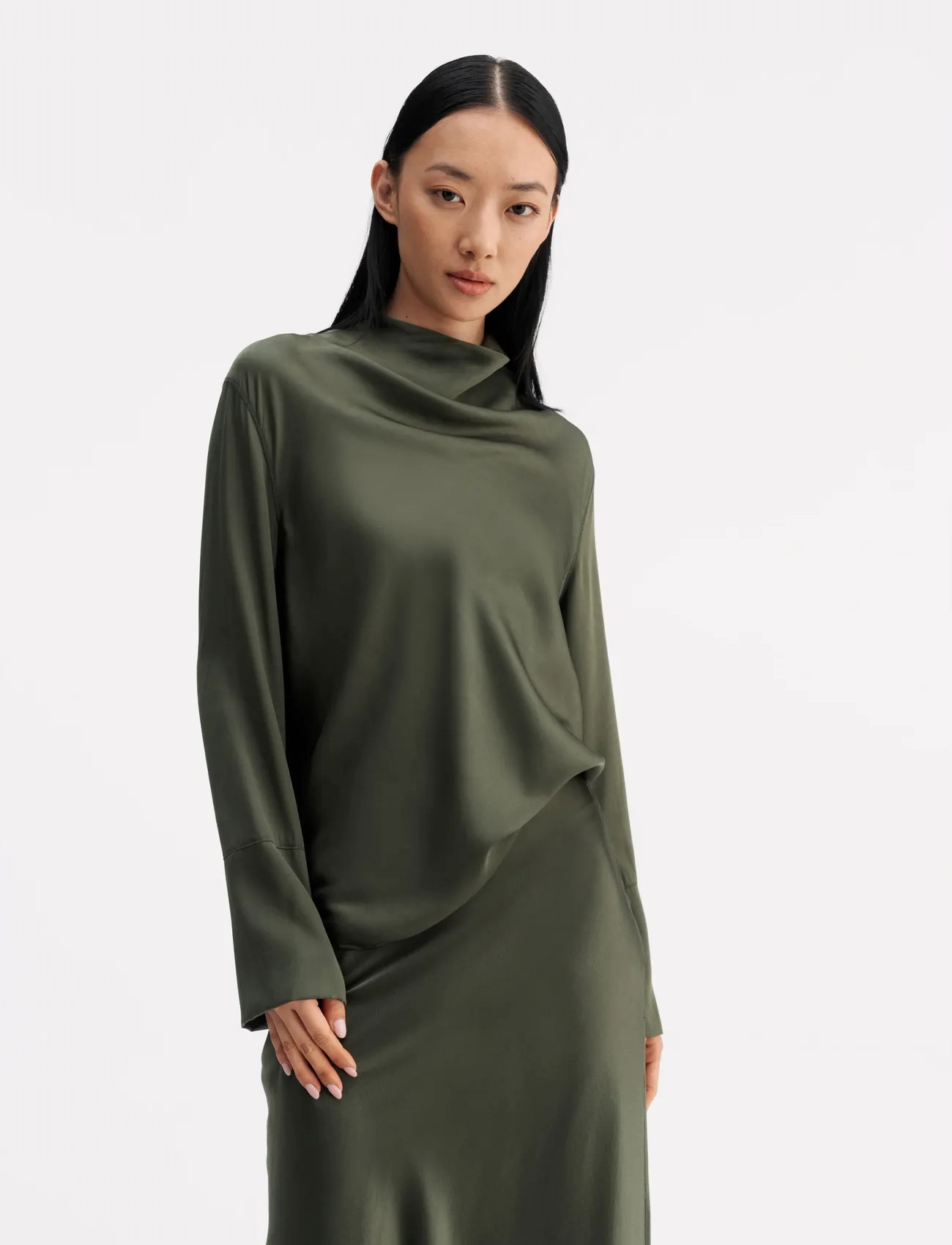 Ahlvar Gallery Ayumi Silk Blouse - Green - XS 1