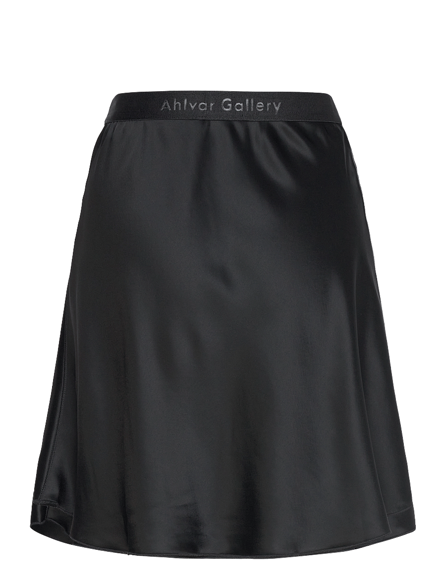 Ahlvar Gallery - Hana short satin skirt - satininiai sijonai - black - 2