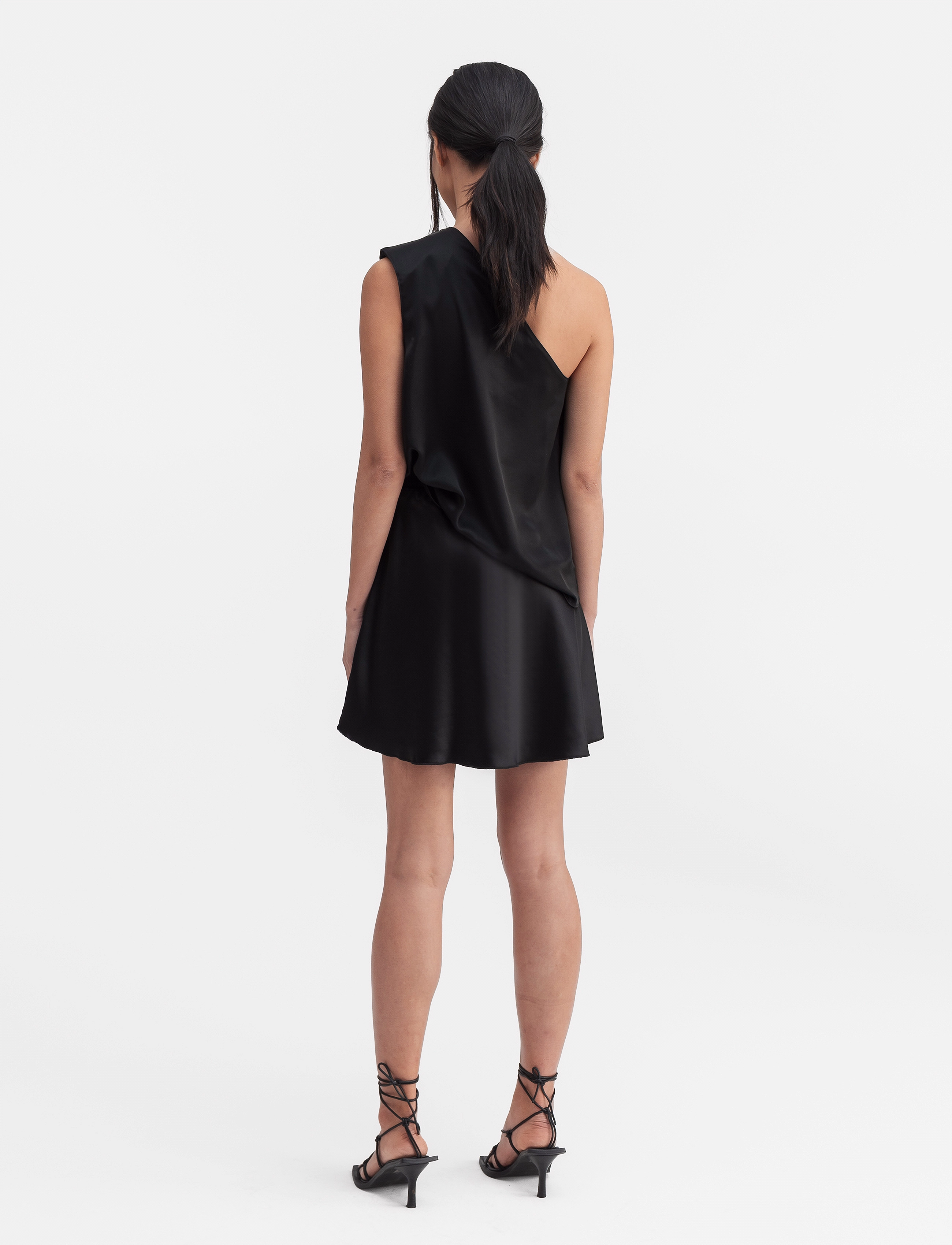 Ahlvar Gallery Hana Short Satin Skirt minikjolar dam – bild 3