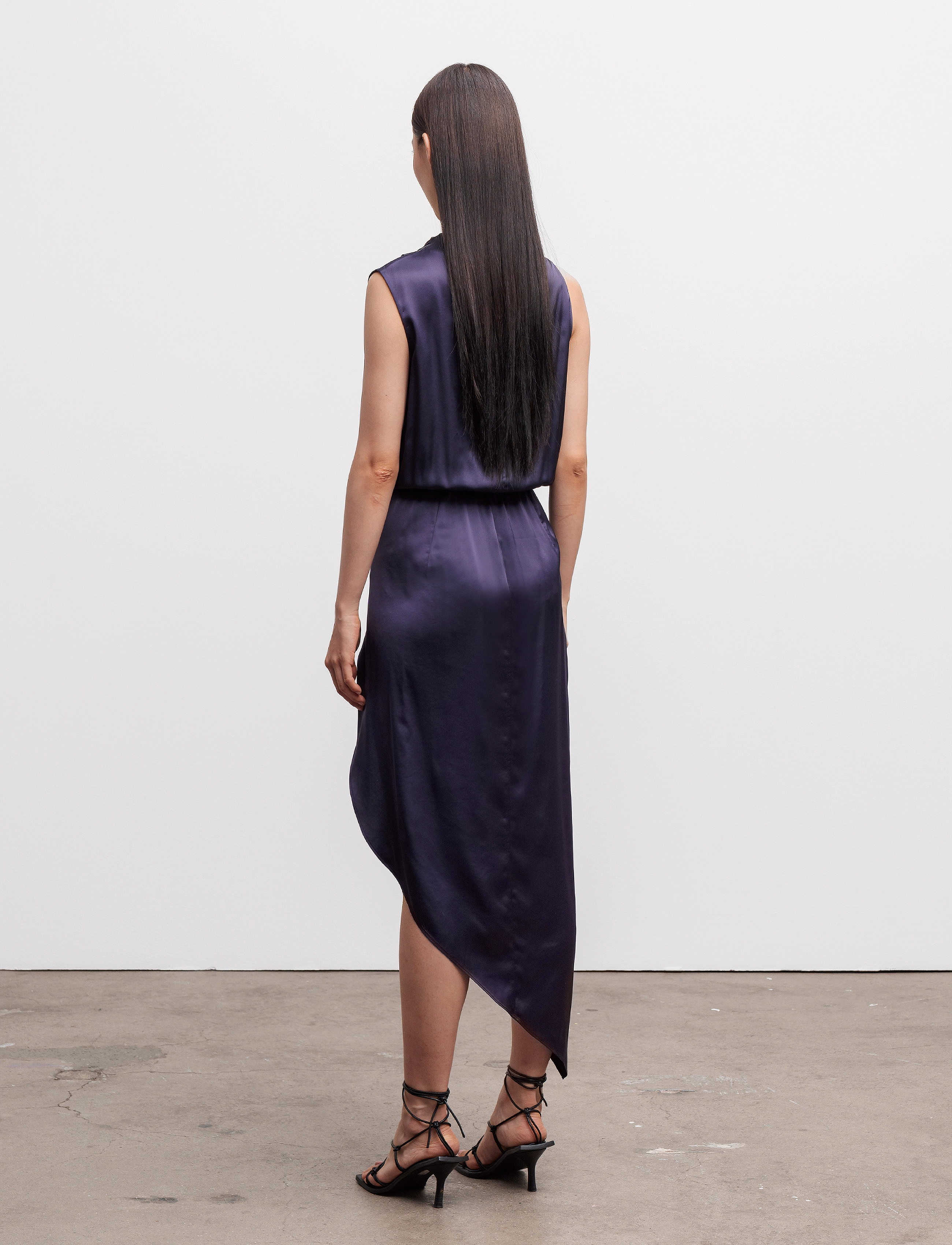 Ahlvar Gallery - Tilda dress - festtøj til outletpriser - plum - 4
