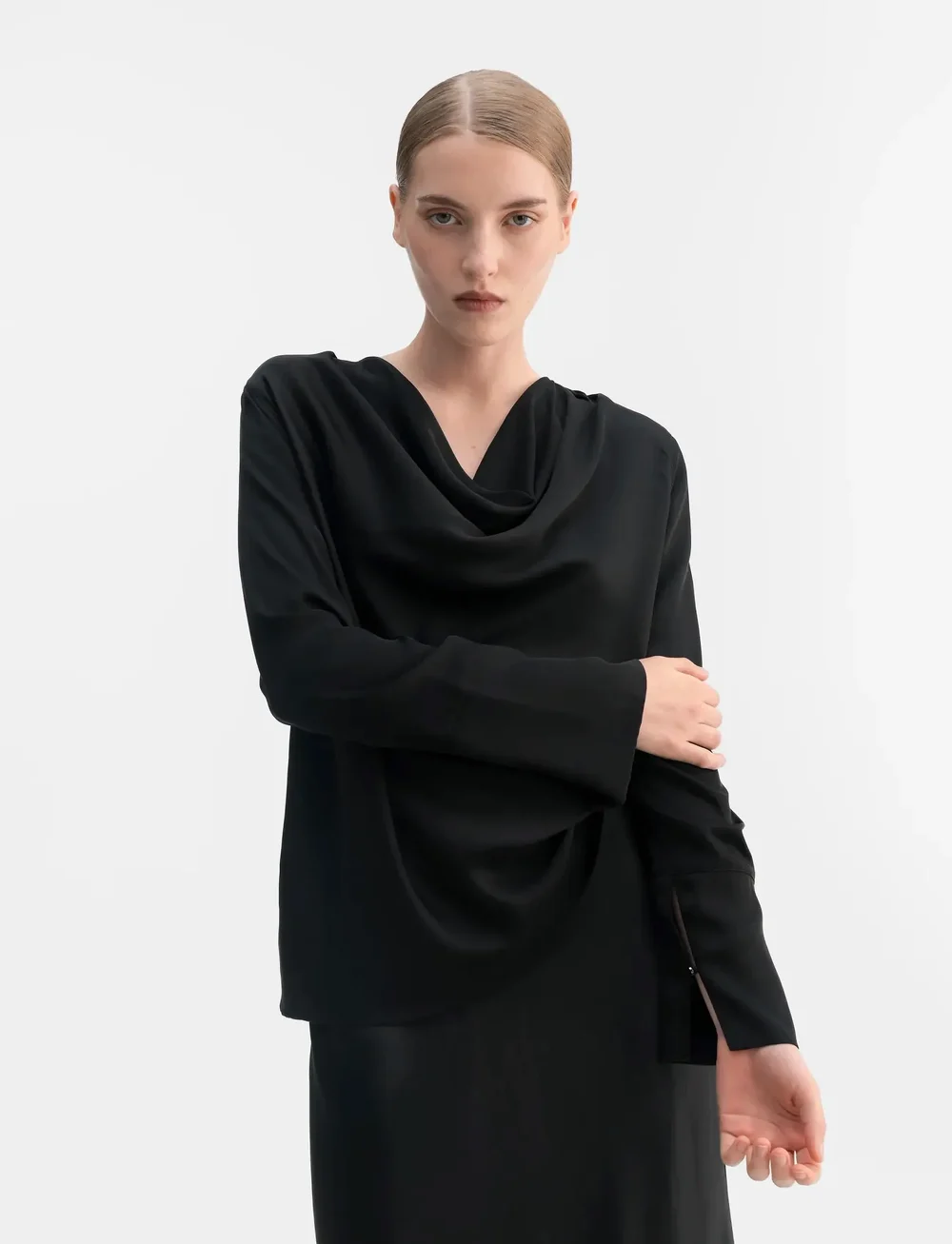 Ahlvar Gallery - Zia silk blouse - langærmede bluser - black - 0