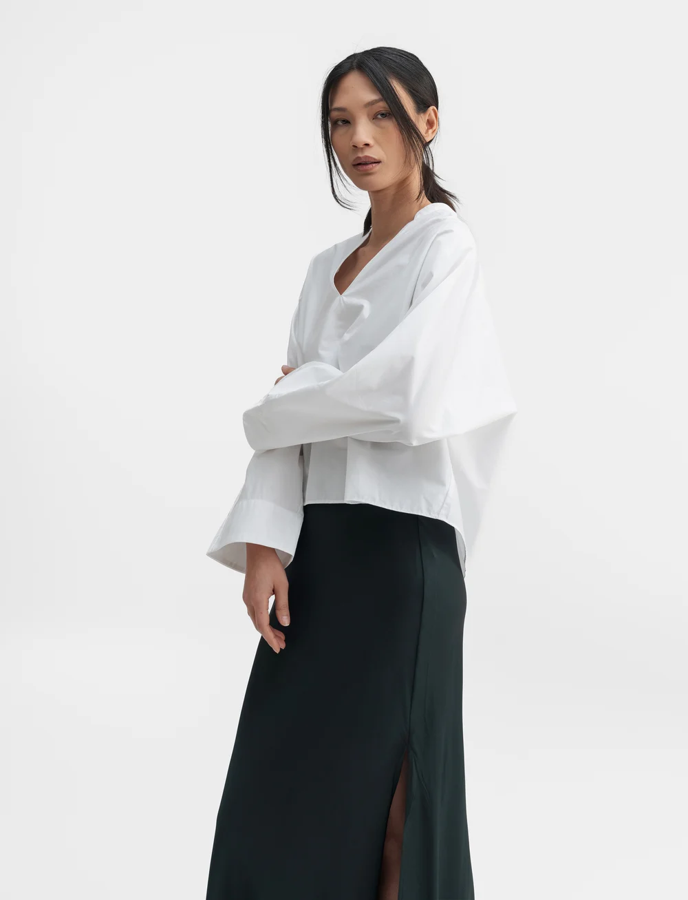 Ahlvar Gallery - Nina v-neck cotton blouse - blouses à manches longues - white - 3