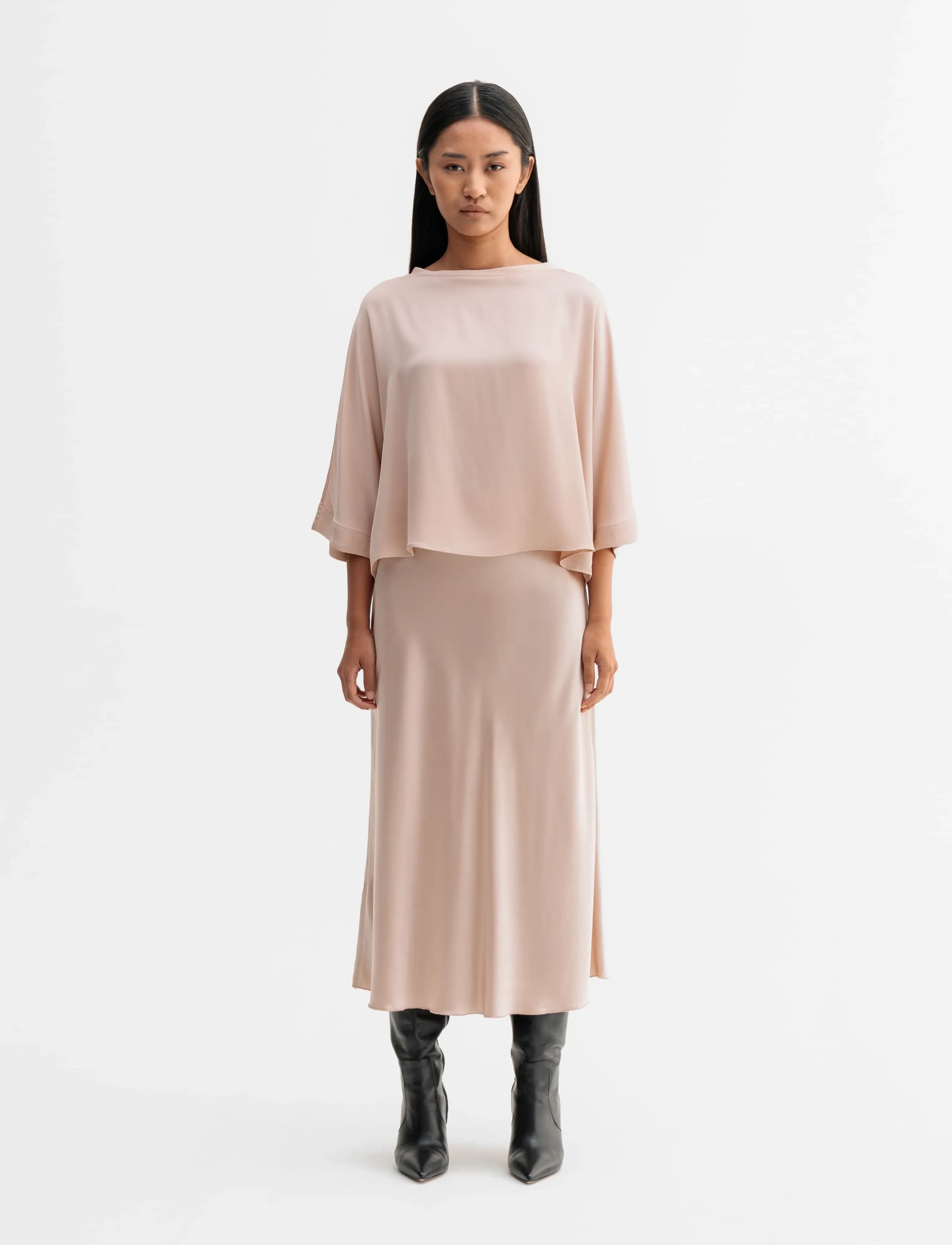 Ahlvar Gallery - Thea silk tee - kortærmede bluser - dusty pink - 3