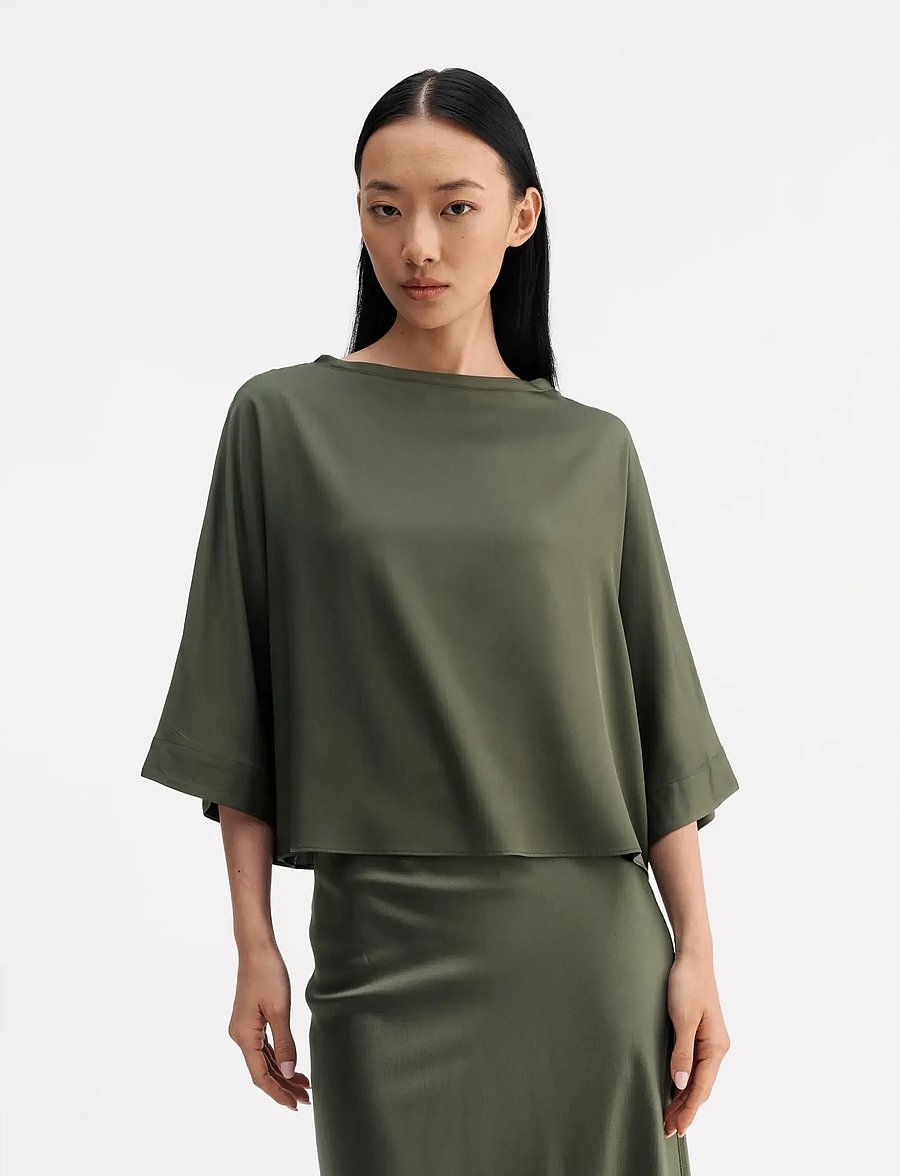 Ahlvar Gallery - Thea silk tee - lühikeste varrukatega pluusid - olive green - 0