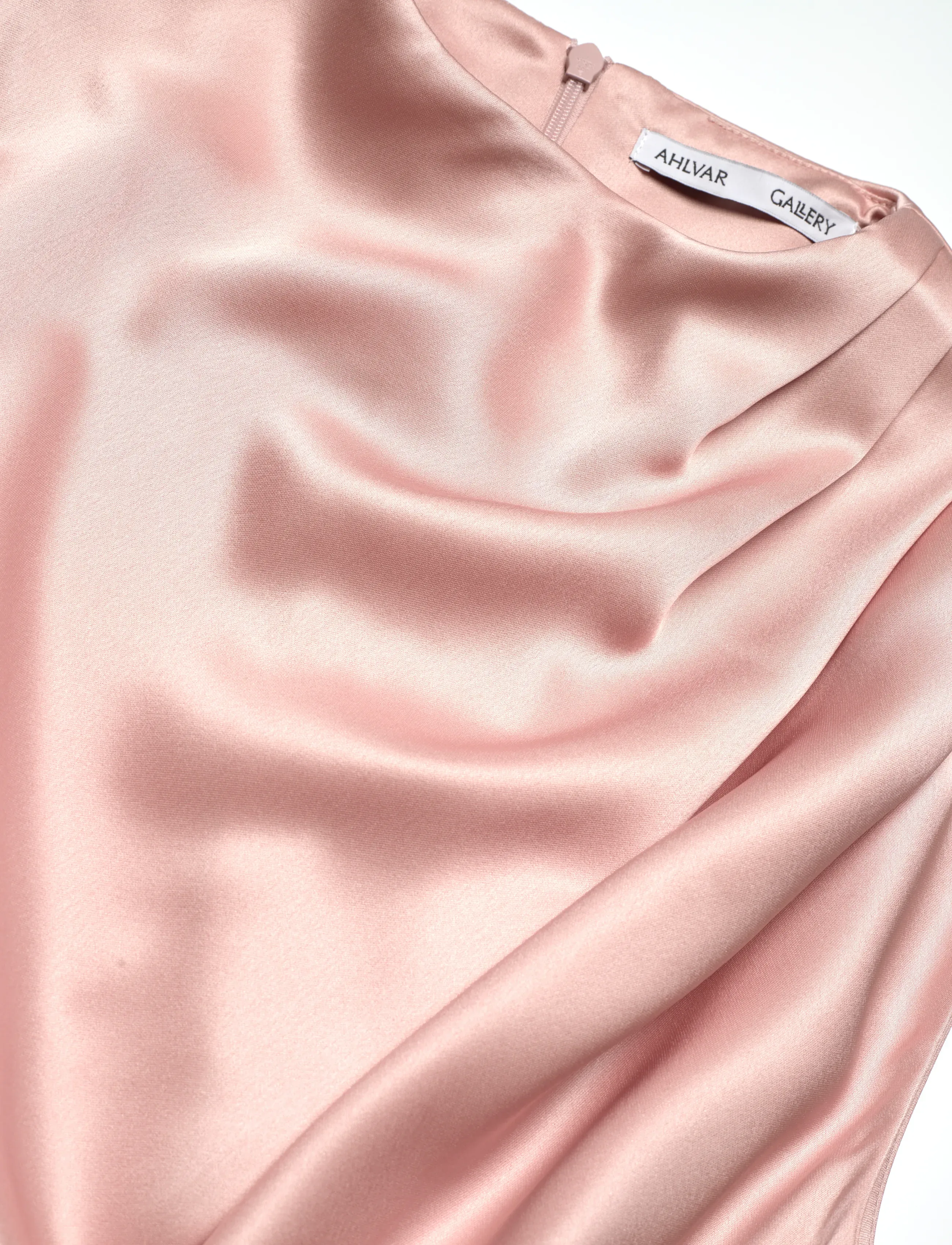 Ahlvar Gallery - Lima satin dress - aftonklänningar - dusty pink - 5