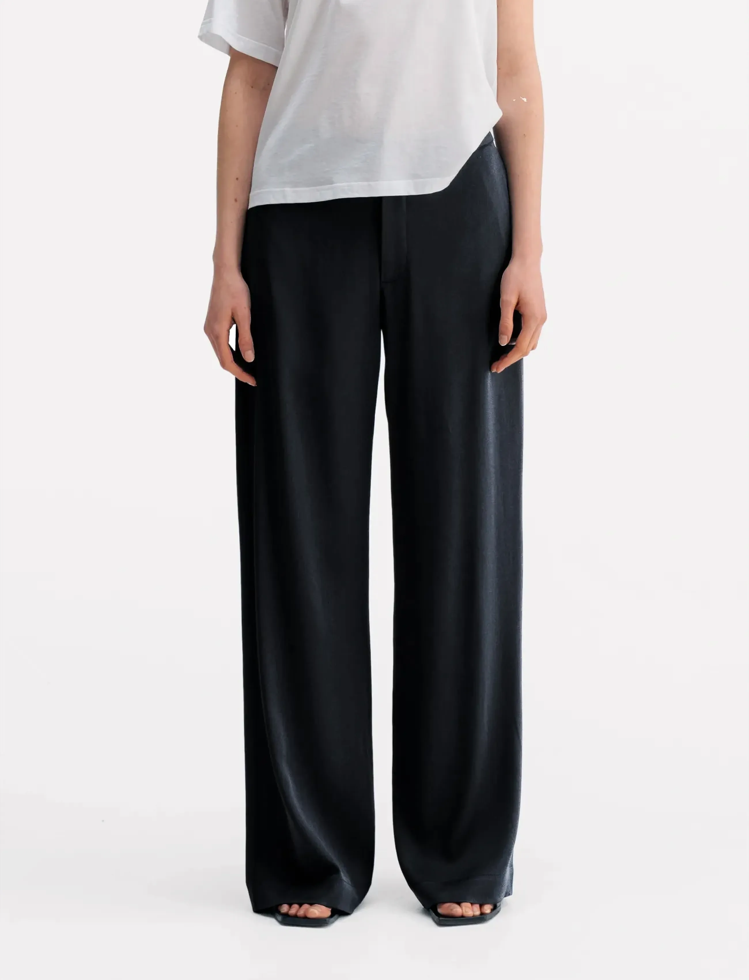 Ahlvar Gallery Mila Heavy Satin Trousers, Kvinder, Vide Ben Satin Bukser, Grå, Str: XS Regular