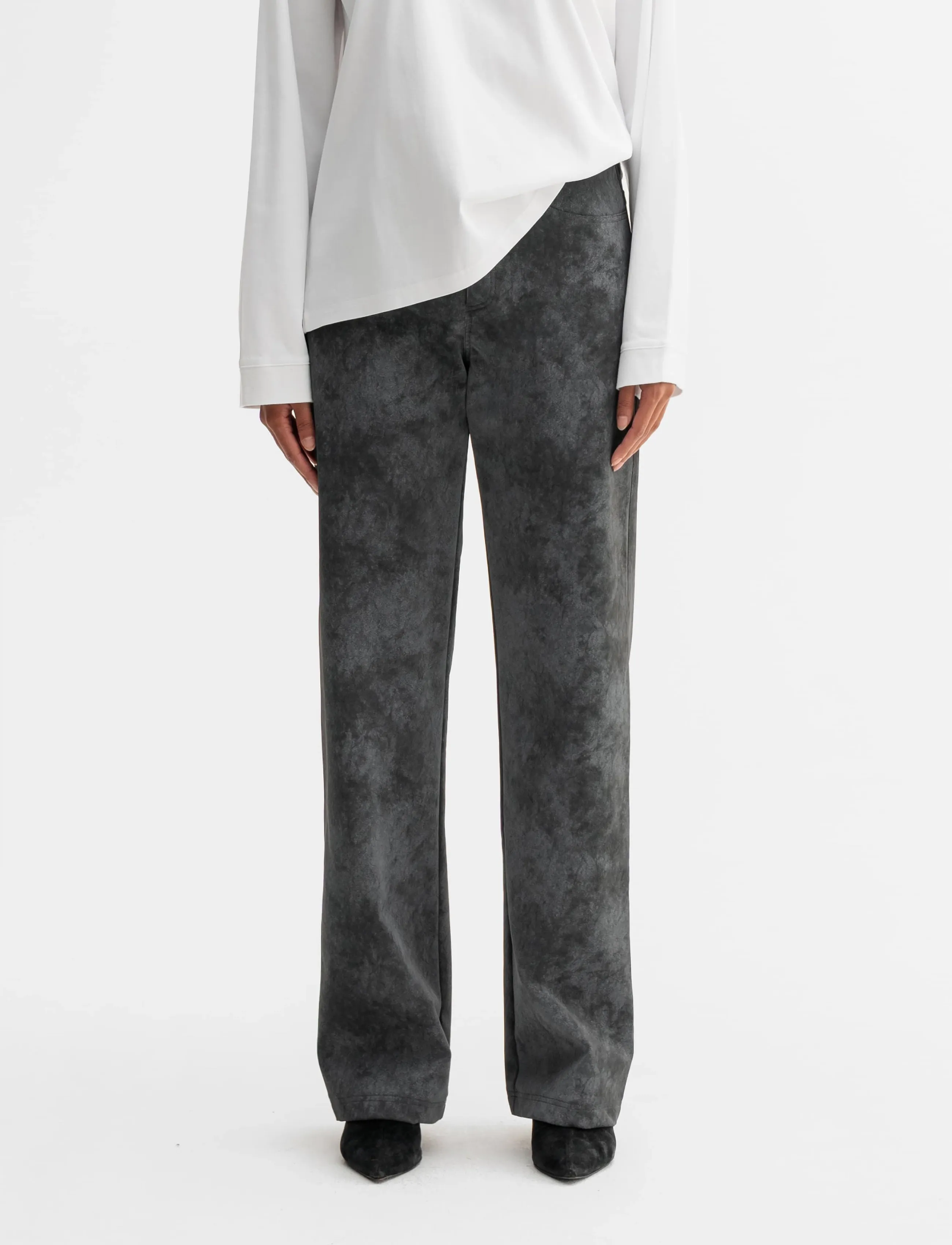 Ahlvar Gallery Aina PU leather trousers - Hose mit geradem Bein - DARK GREY / grey