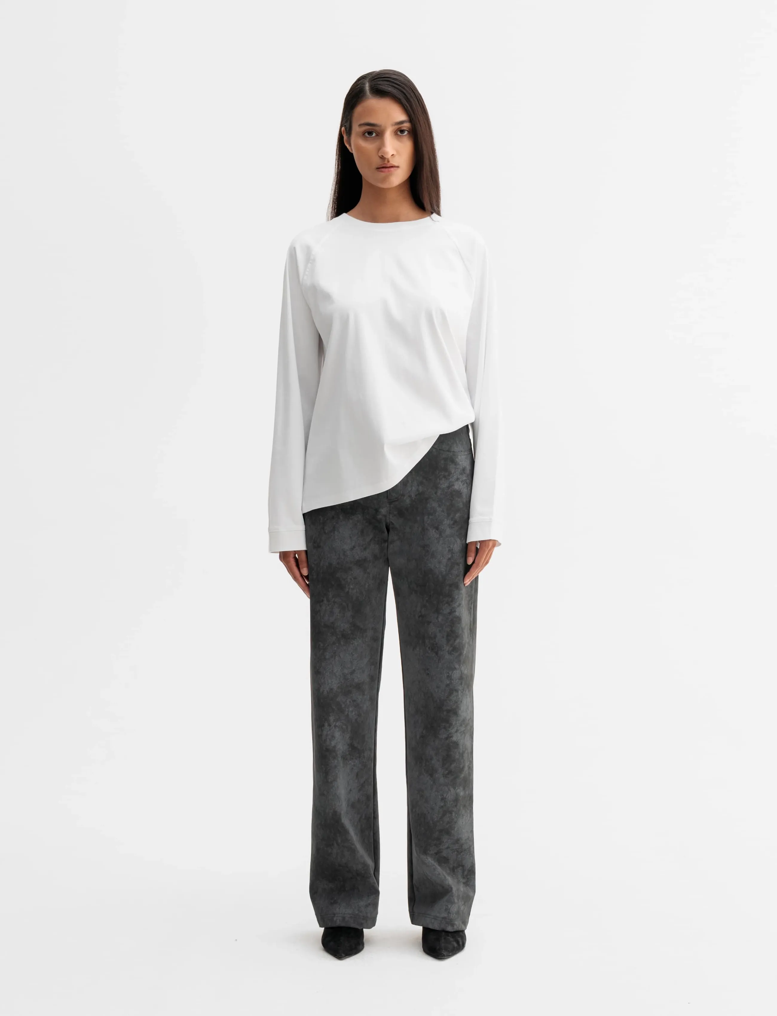 Ahlvar Gallery - Aina PU leather trousers - dark grey - 3
