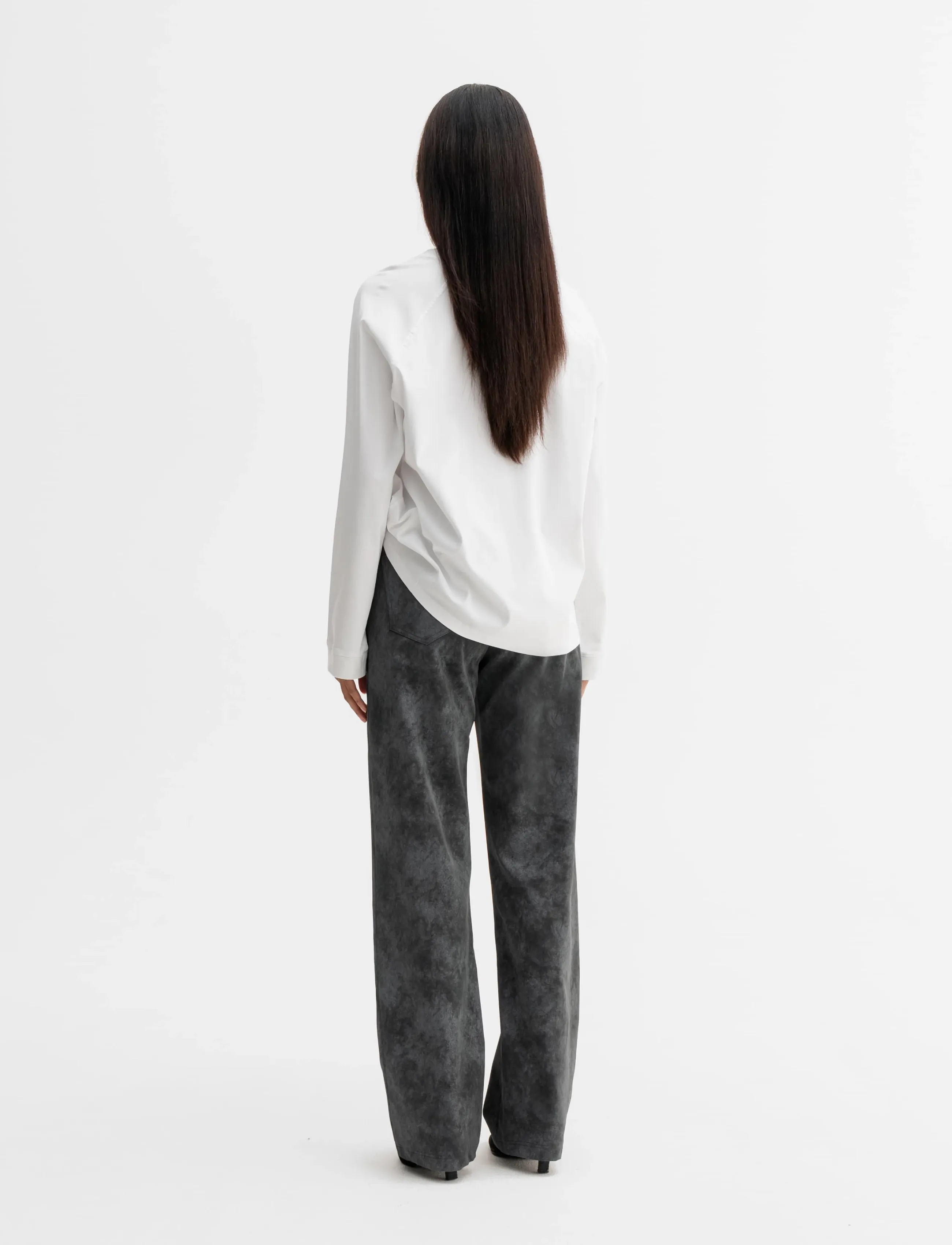 Ahlvar Gallery - Aina PU leather trousers - dark grey - 4