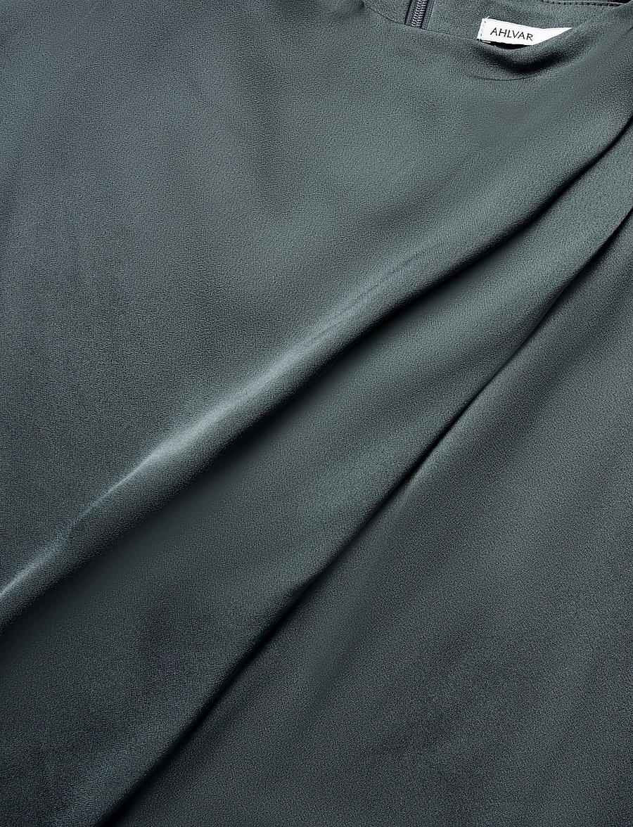 Ahlvar Gallery - Lima top - short-sleeved blouses - dark grey - 3