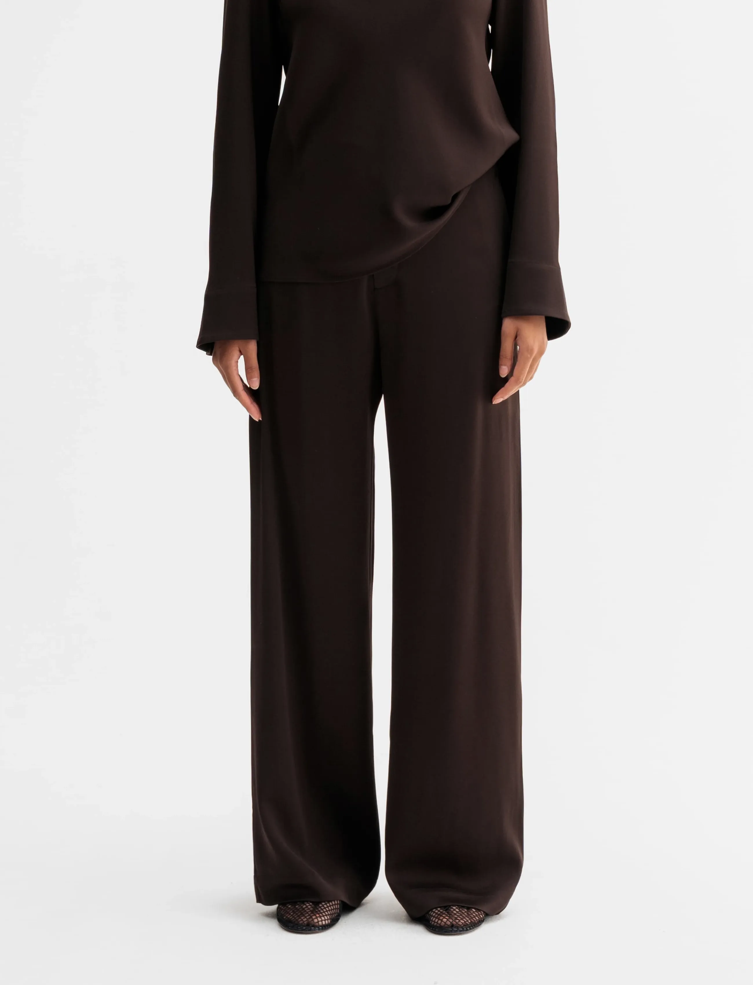 Ahlvar Gallery Mila trousers - Sirged püksid - DARK BROWN / brown