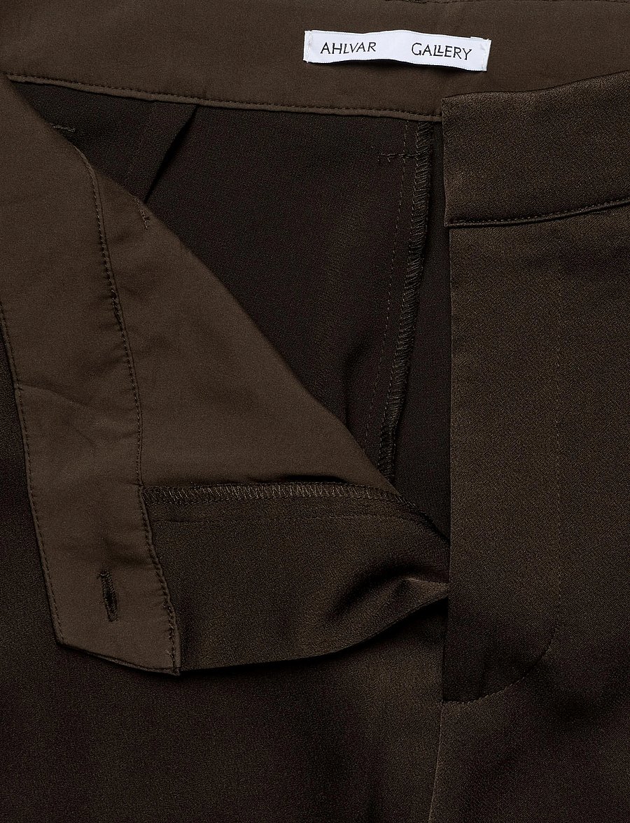 Ahlvar Gallery - Mila trousers - sirged püksid - dark brown - 5