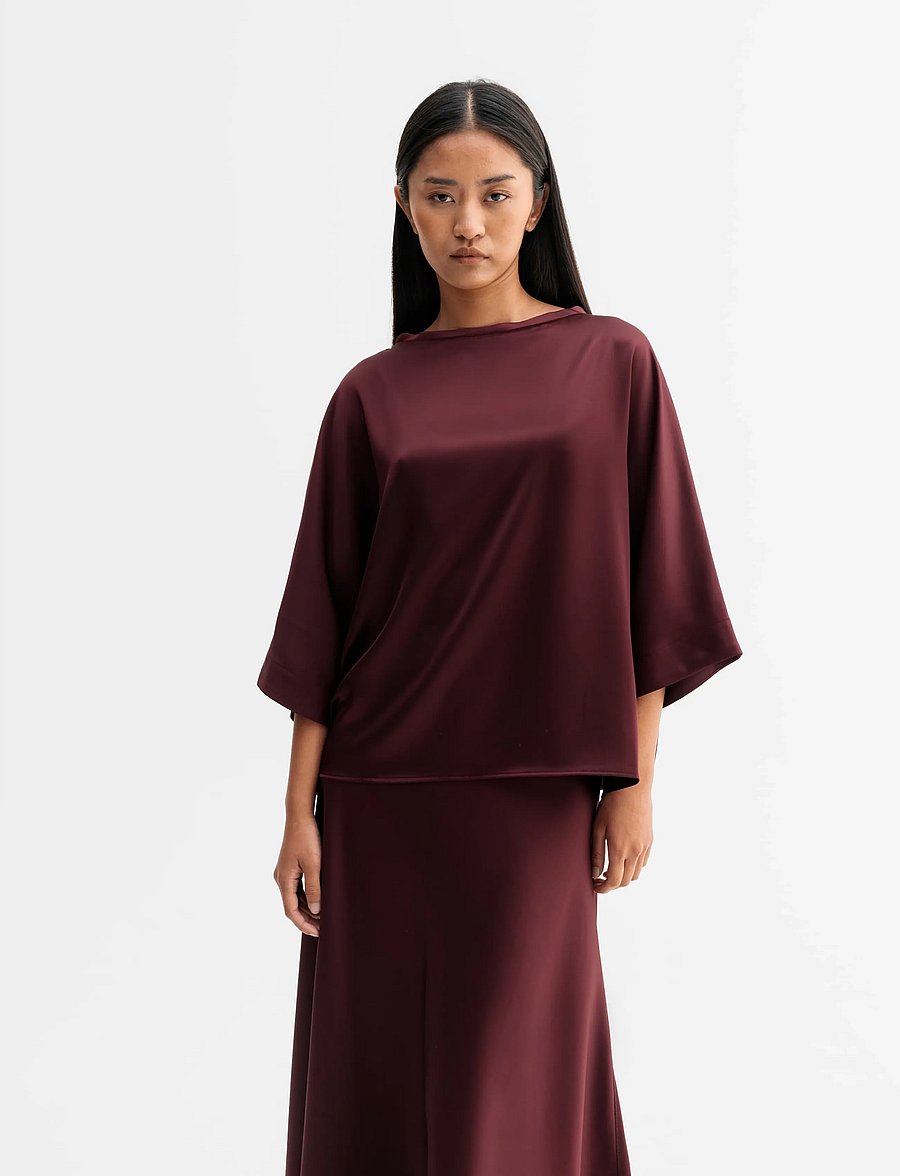 Ahlvar Gallery - Tori satin tee - t-shirts - burgundy - 0