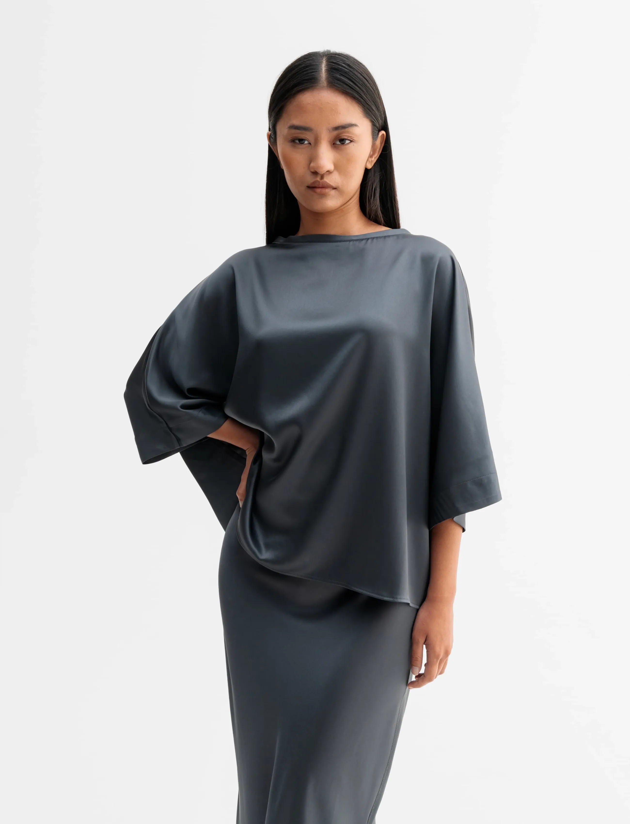Ahlvar Gallery Tori satin tee - Ahlvar Gallery - DARK GREY / grey