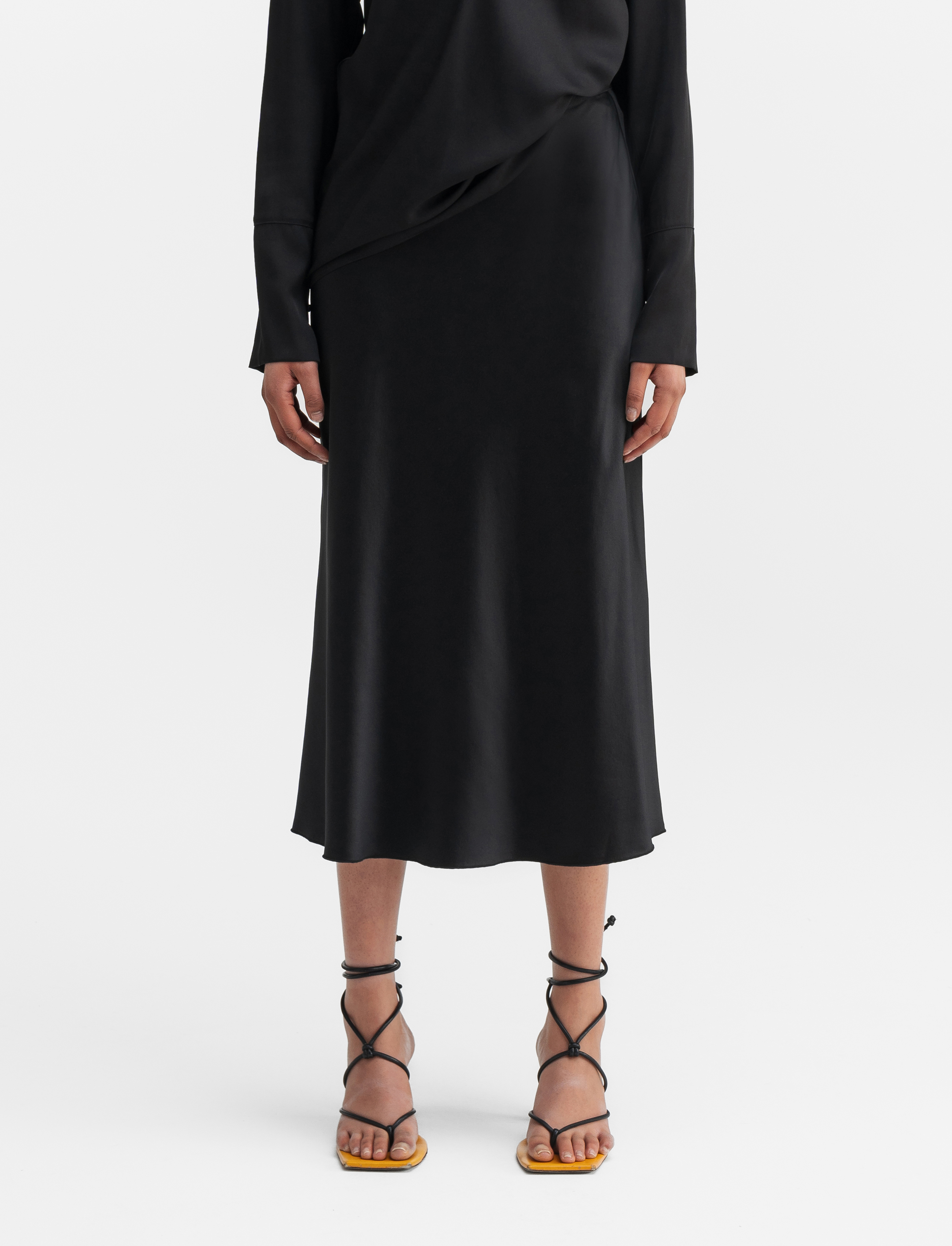 Ahlvar Gallery Hana satin silk skirt - Satininiai sijonai - BLACK / black
