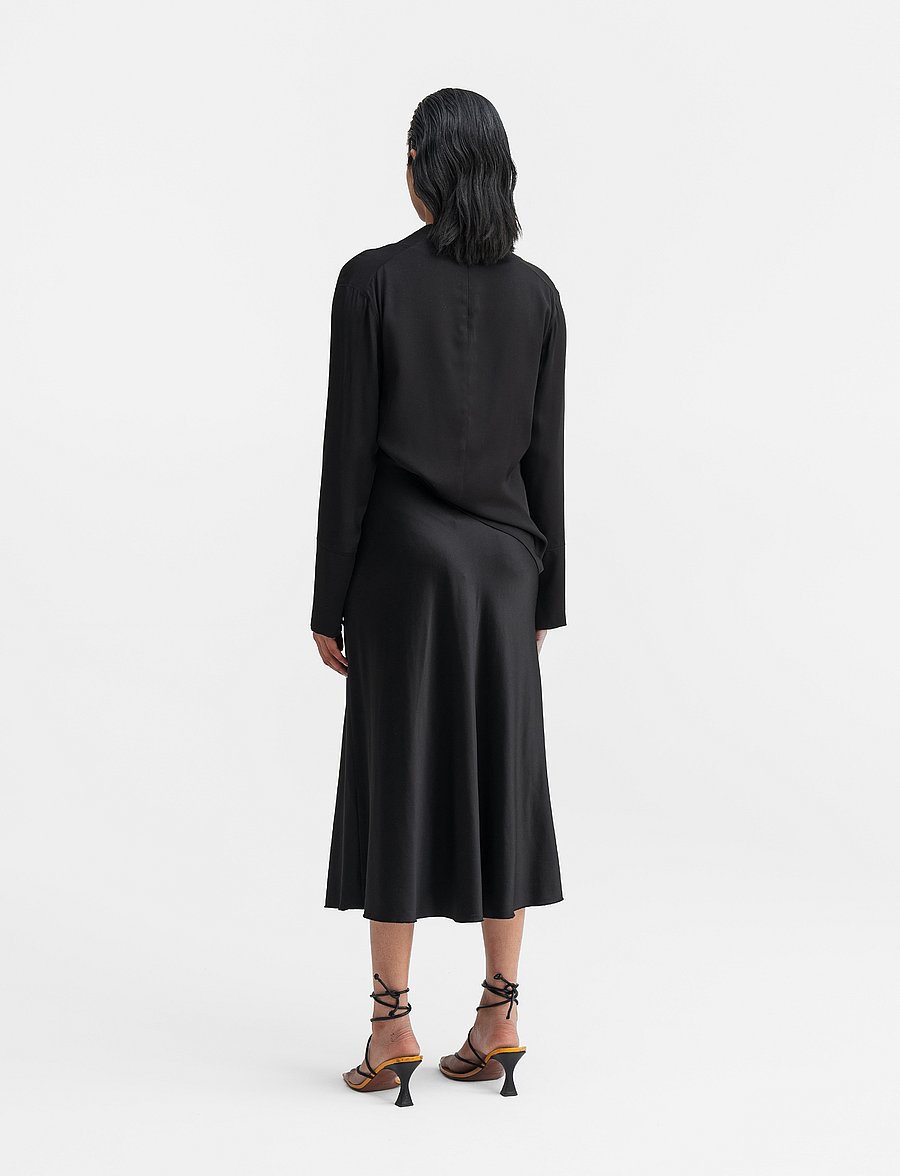 Ahlvar Gallery - Hana satin silk skirt - jupes en satin - black - 4