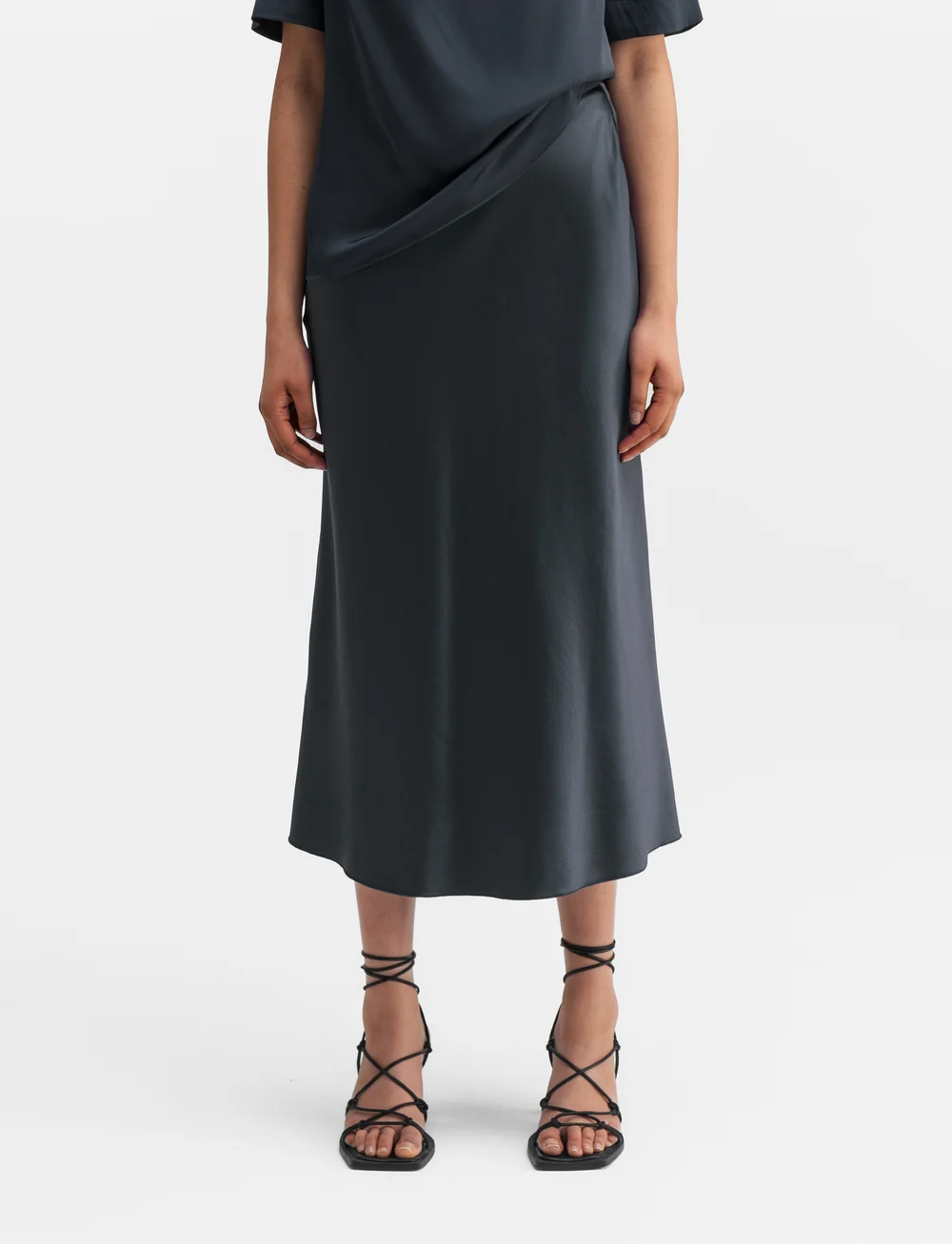 Ahlvar Gallery - Hana satin silk skirt - satinkjolar - blue grey - 0