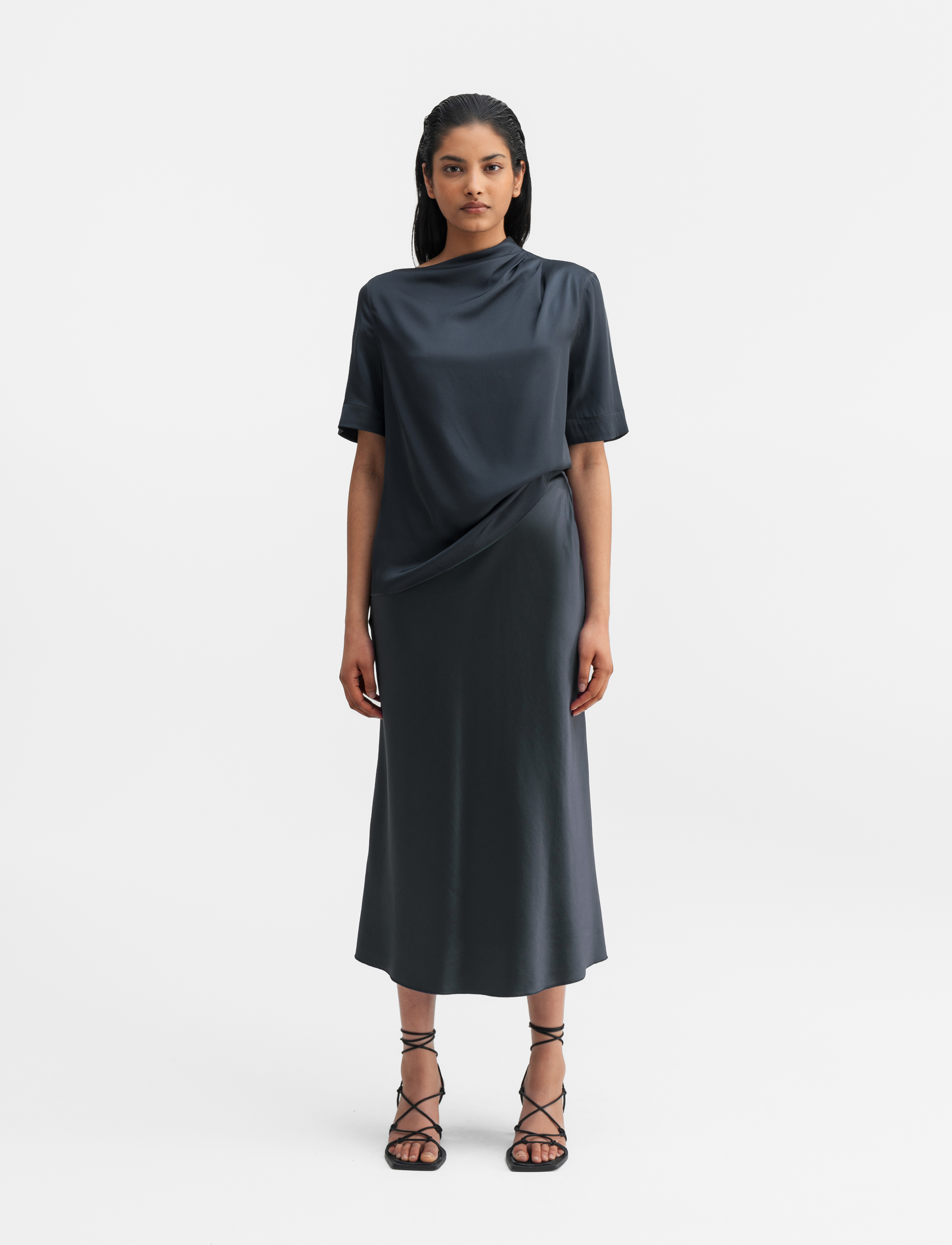 Ahlvar Gallery - Hana satin silk skirt - jupes en satin - blue grey - 3