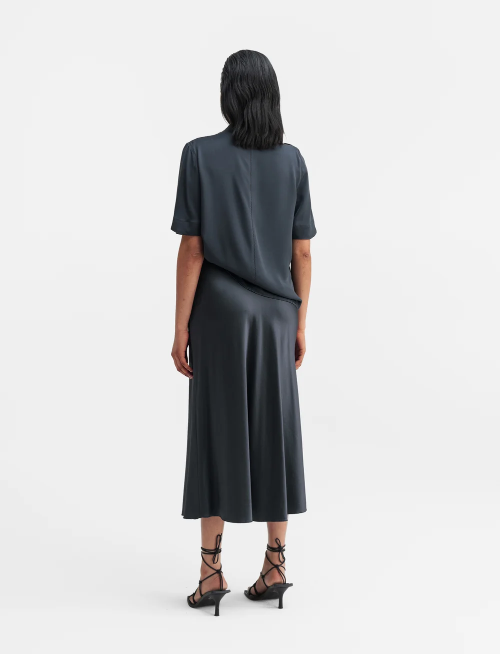 Ahlvar Gallery - Hana satin silk skirt - satinkjolar - blue grey - 4